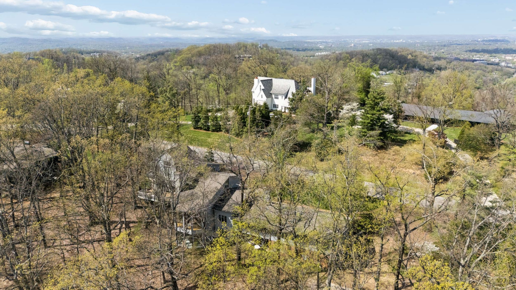 5870 Fredricksburg Dr