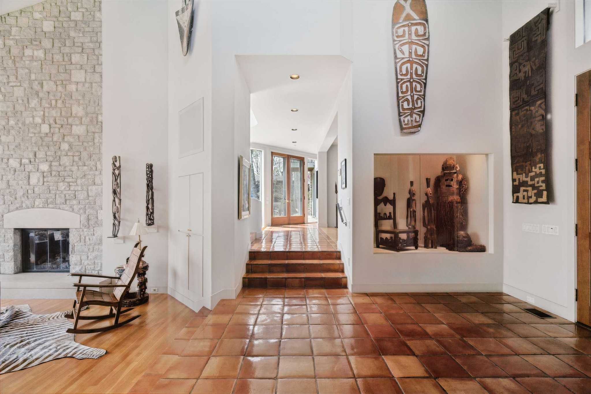 5870 Fredricksburg Dr