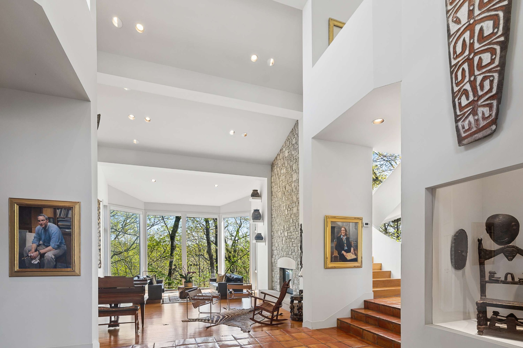 5870 Fredricksburg Dr