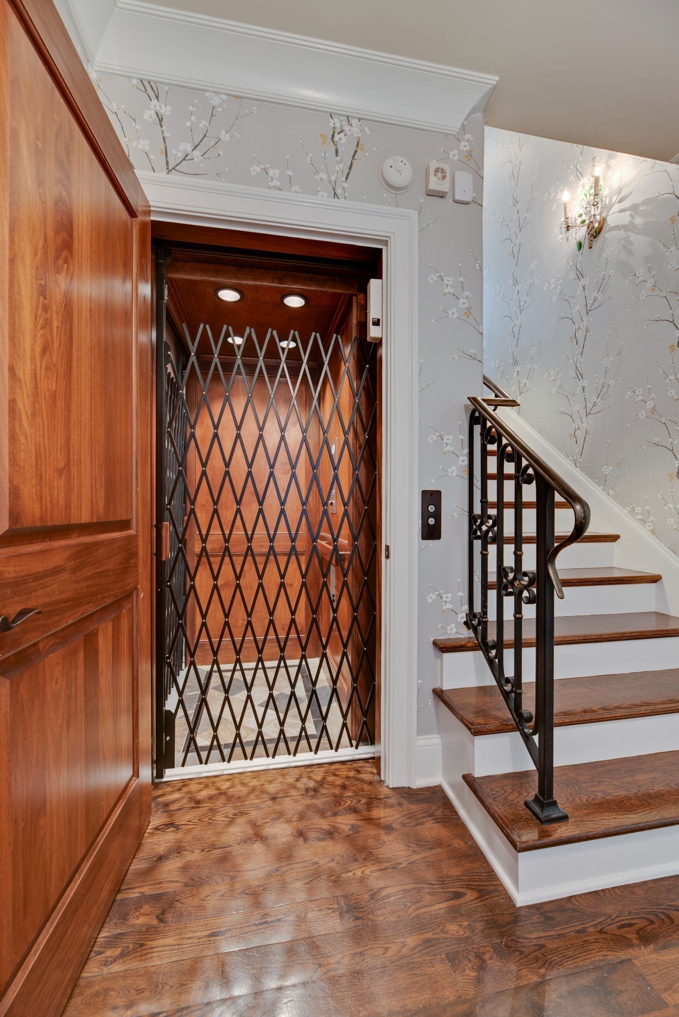 112 West End Close