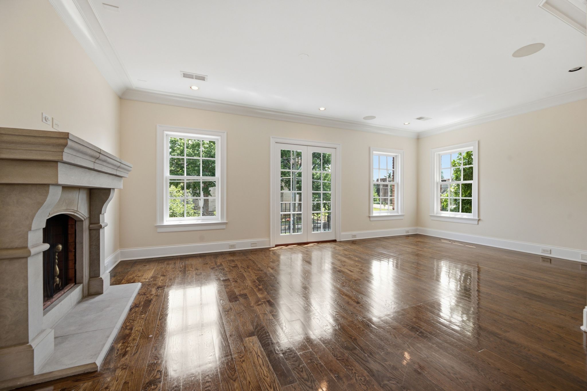 112 West End Close