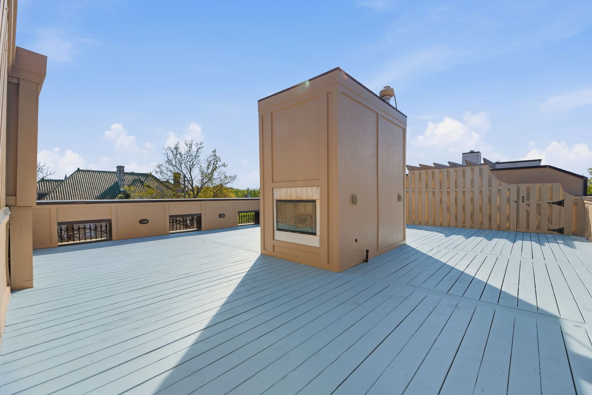 112 West End Close