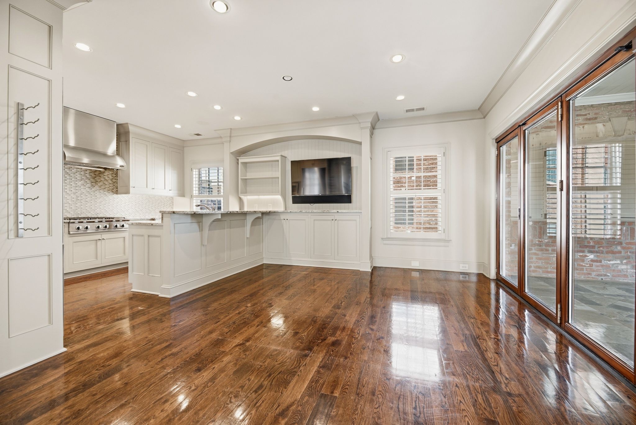 112 West End Close