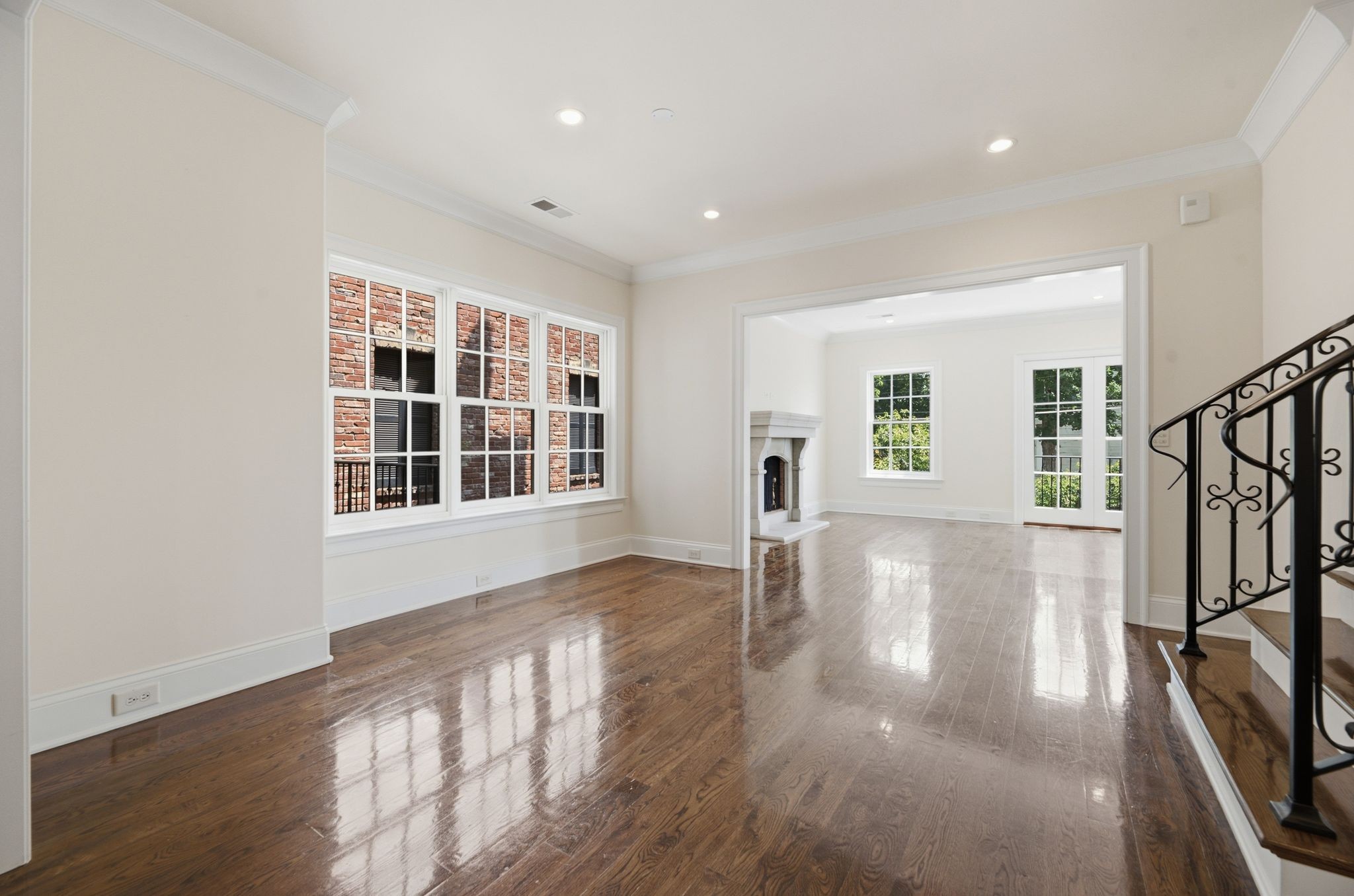 112 West End Close