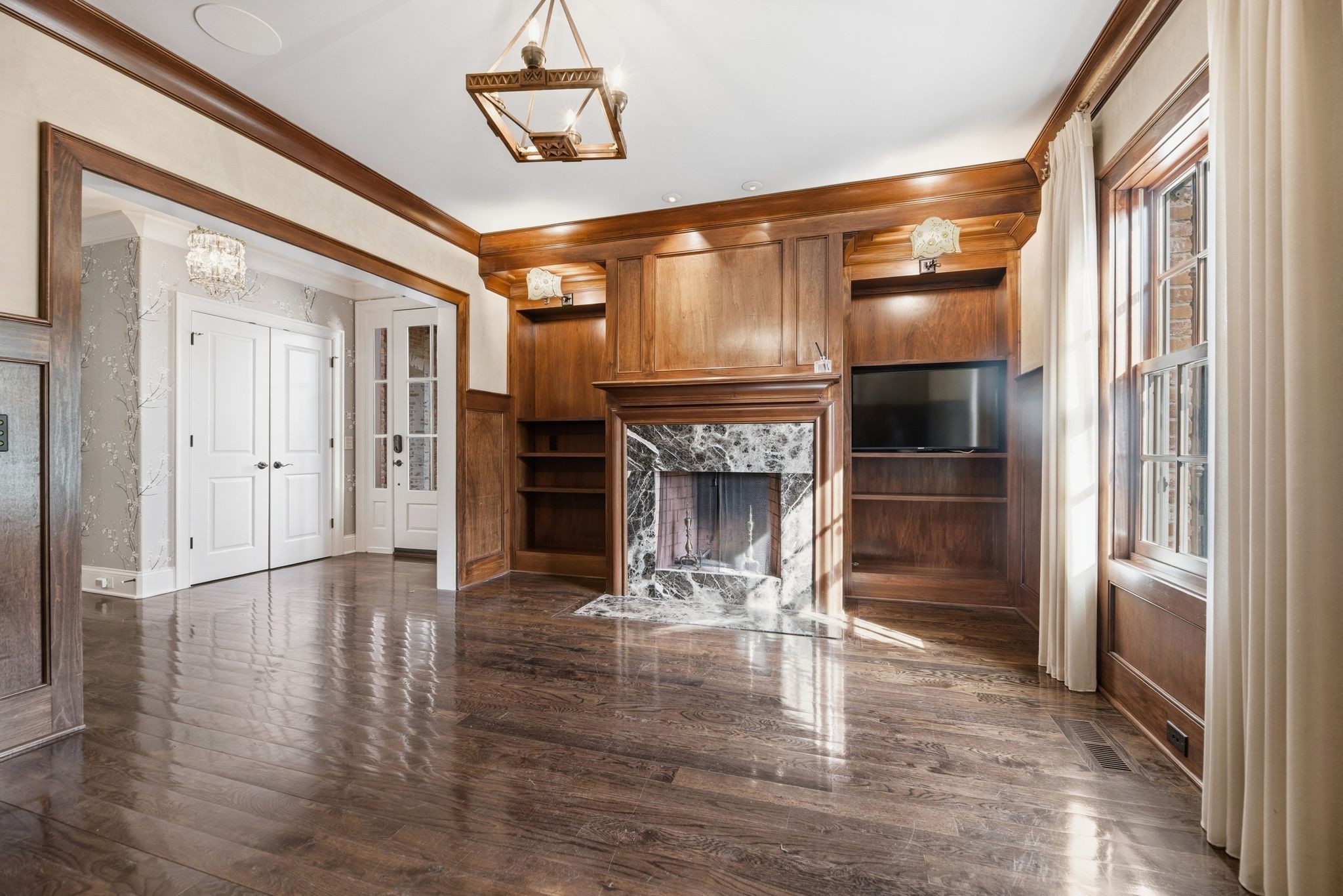 112 West End Close