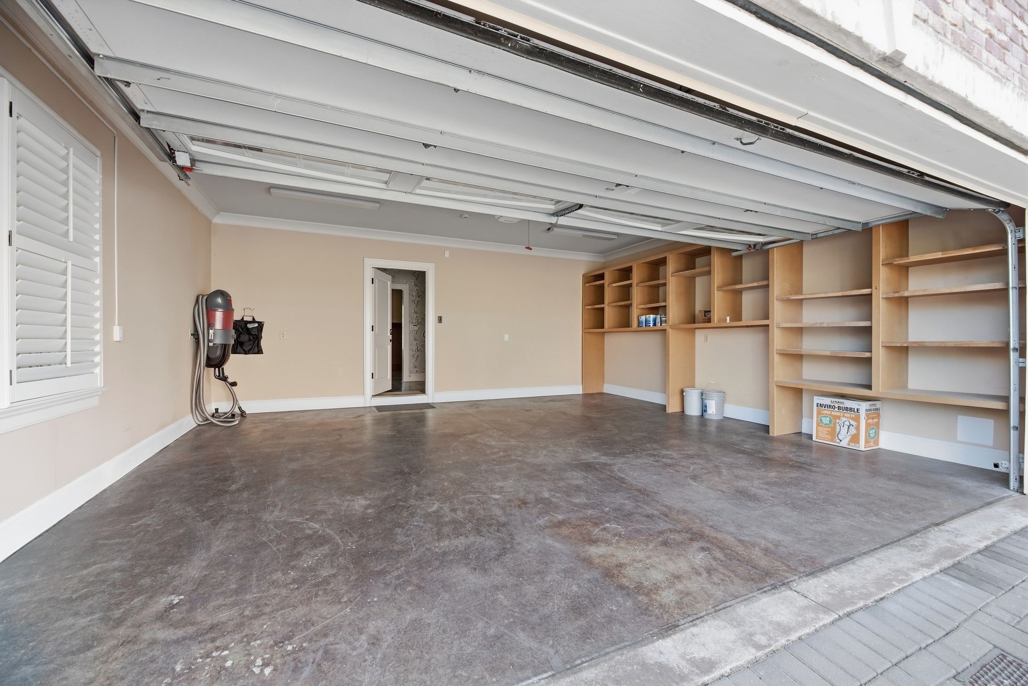 112 West End Close