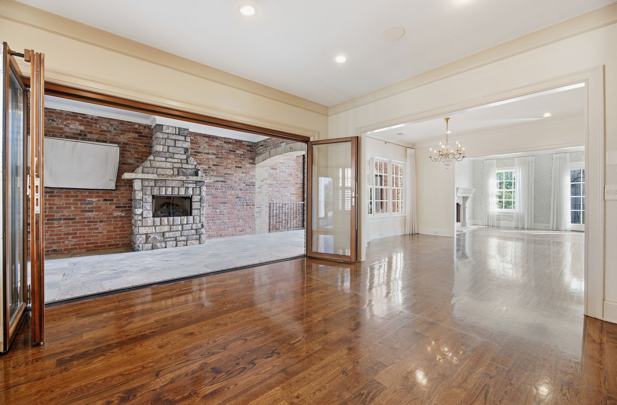 112 West End Close