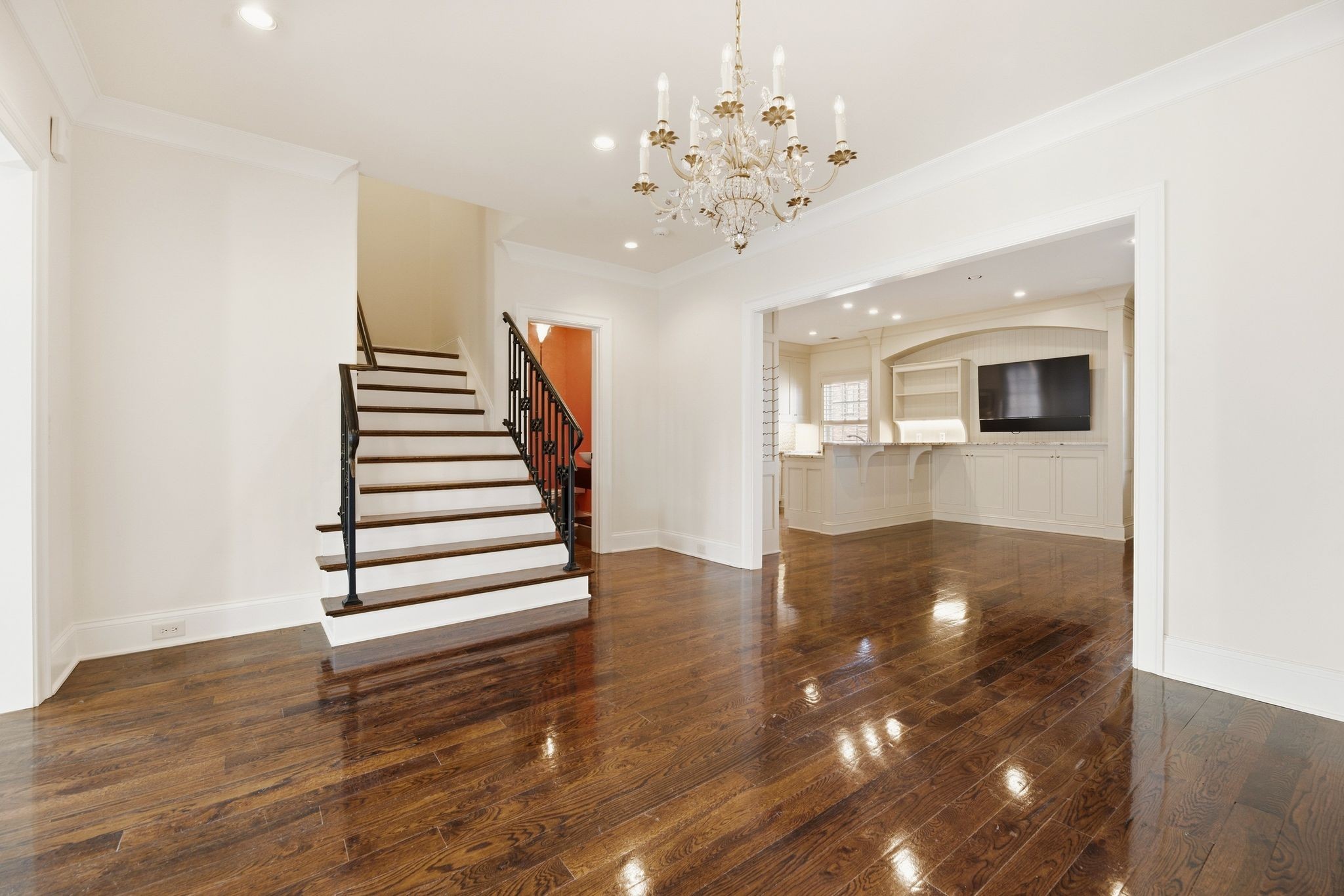 112 West End Close