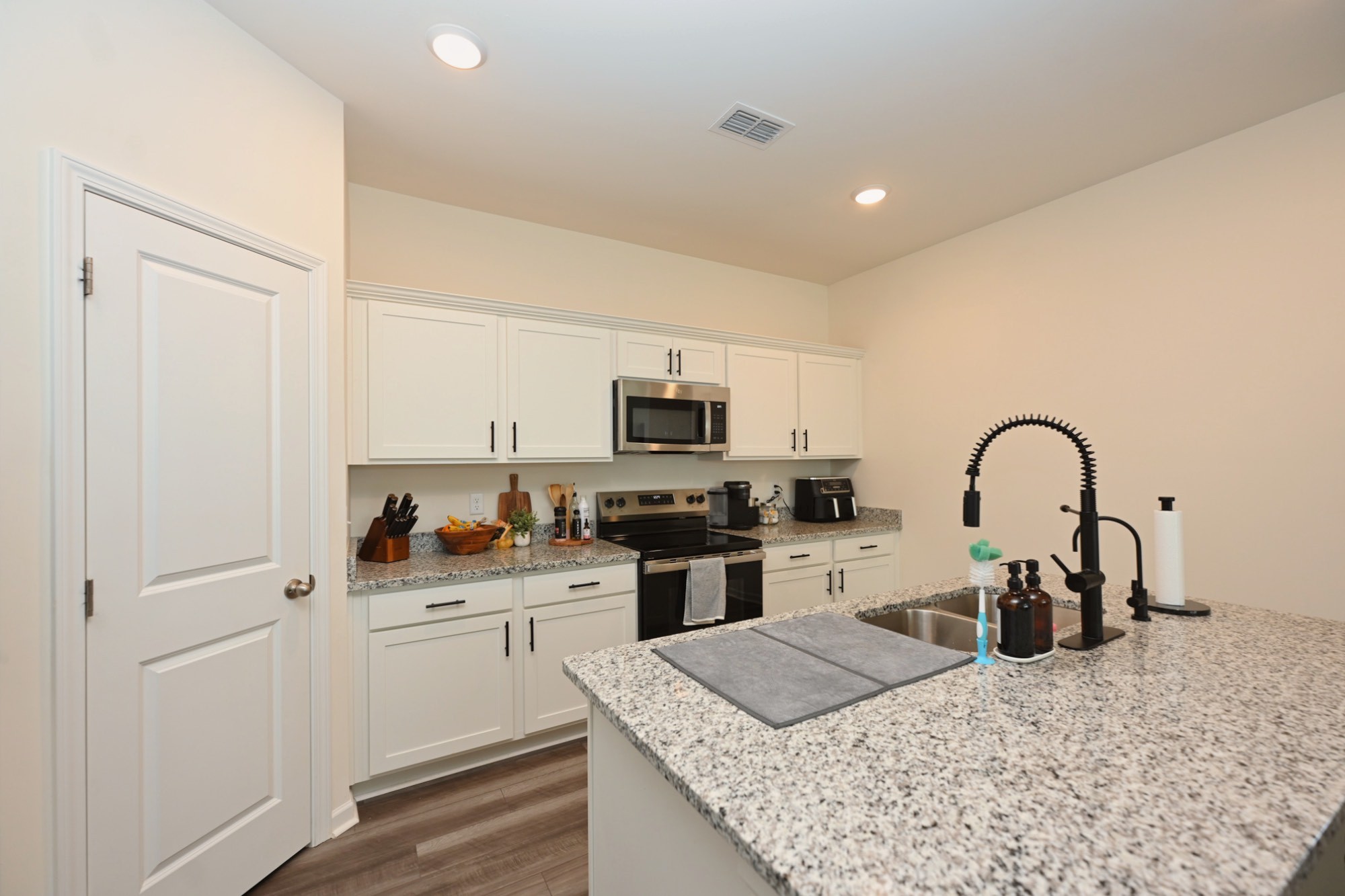 1059 Large Poppy Dr