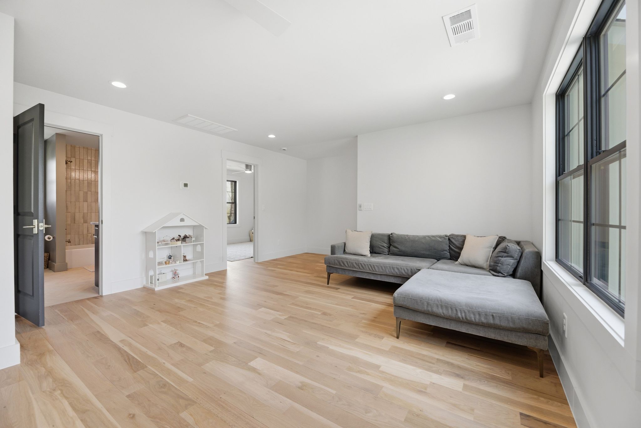 8811 Old Charlotte Pike