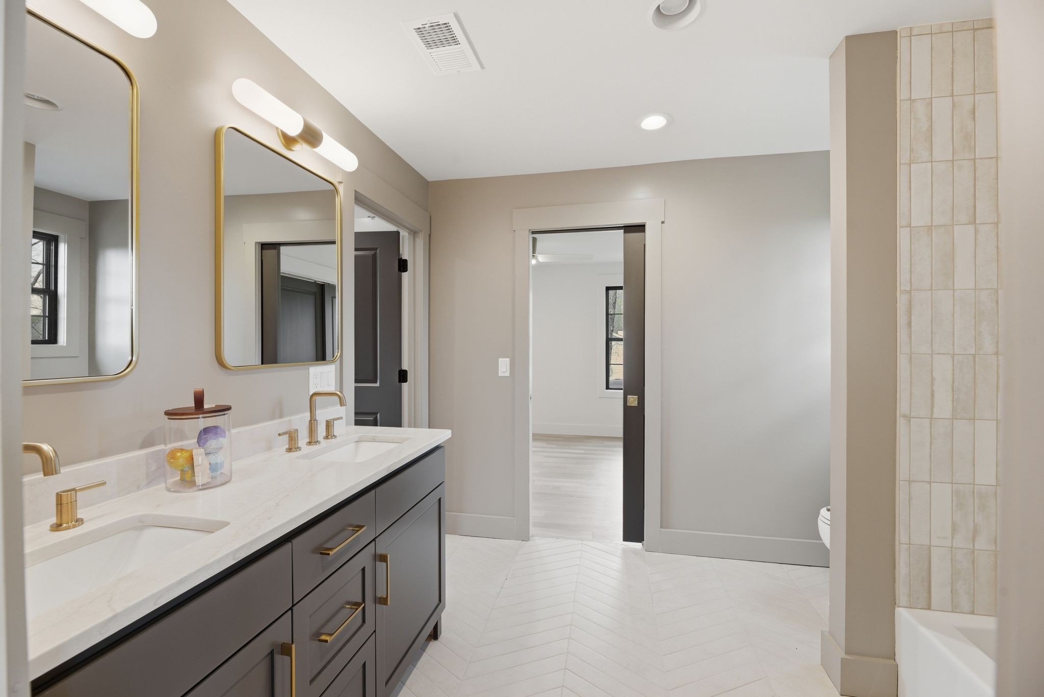 8811 Old Charlotte Pike