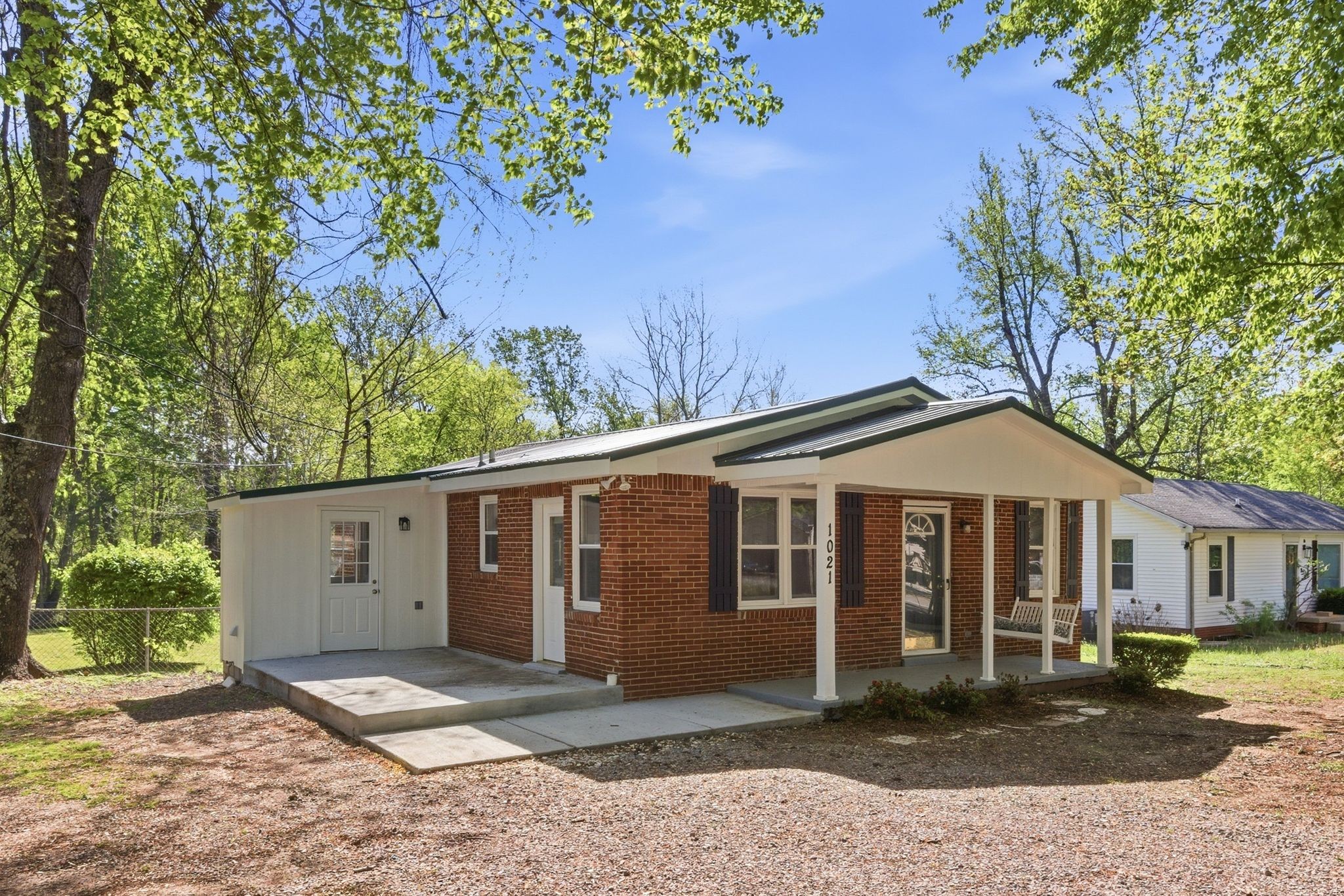 1021 Preston Dr