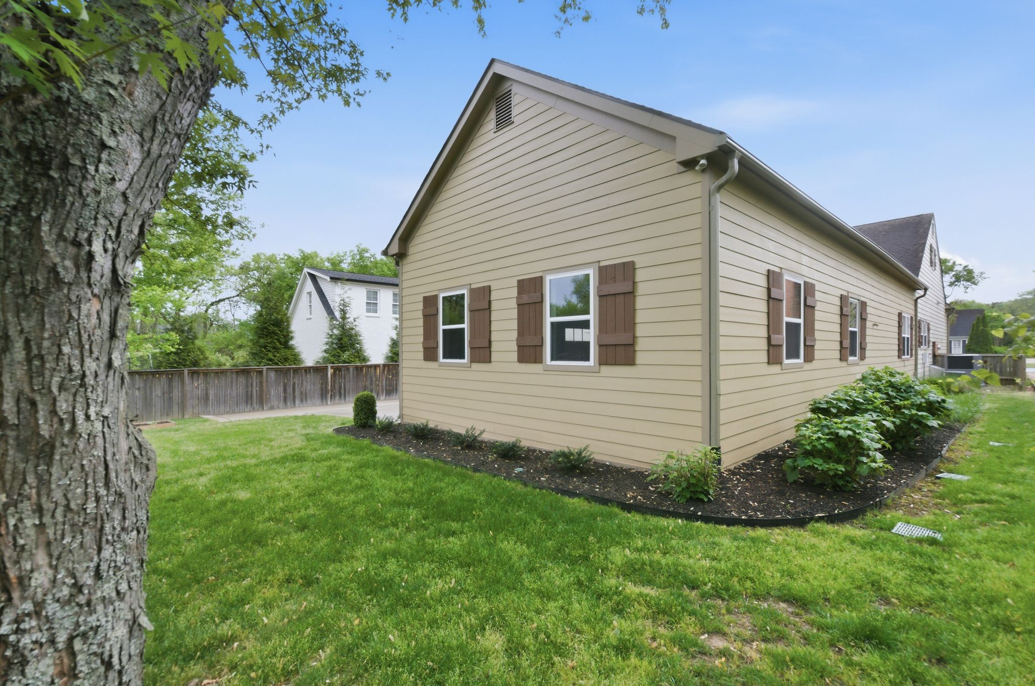 6006 Foxborough Sq, E