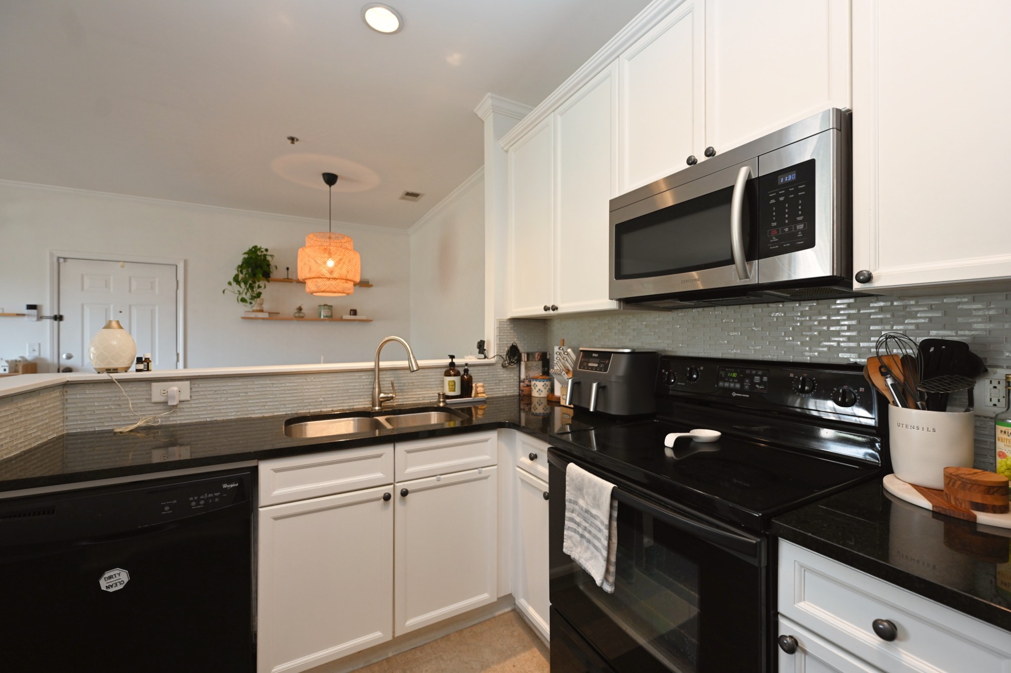 7003 Lenox Village Dr Unit: B11