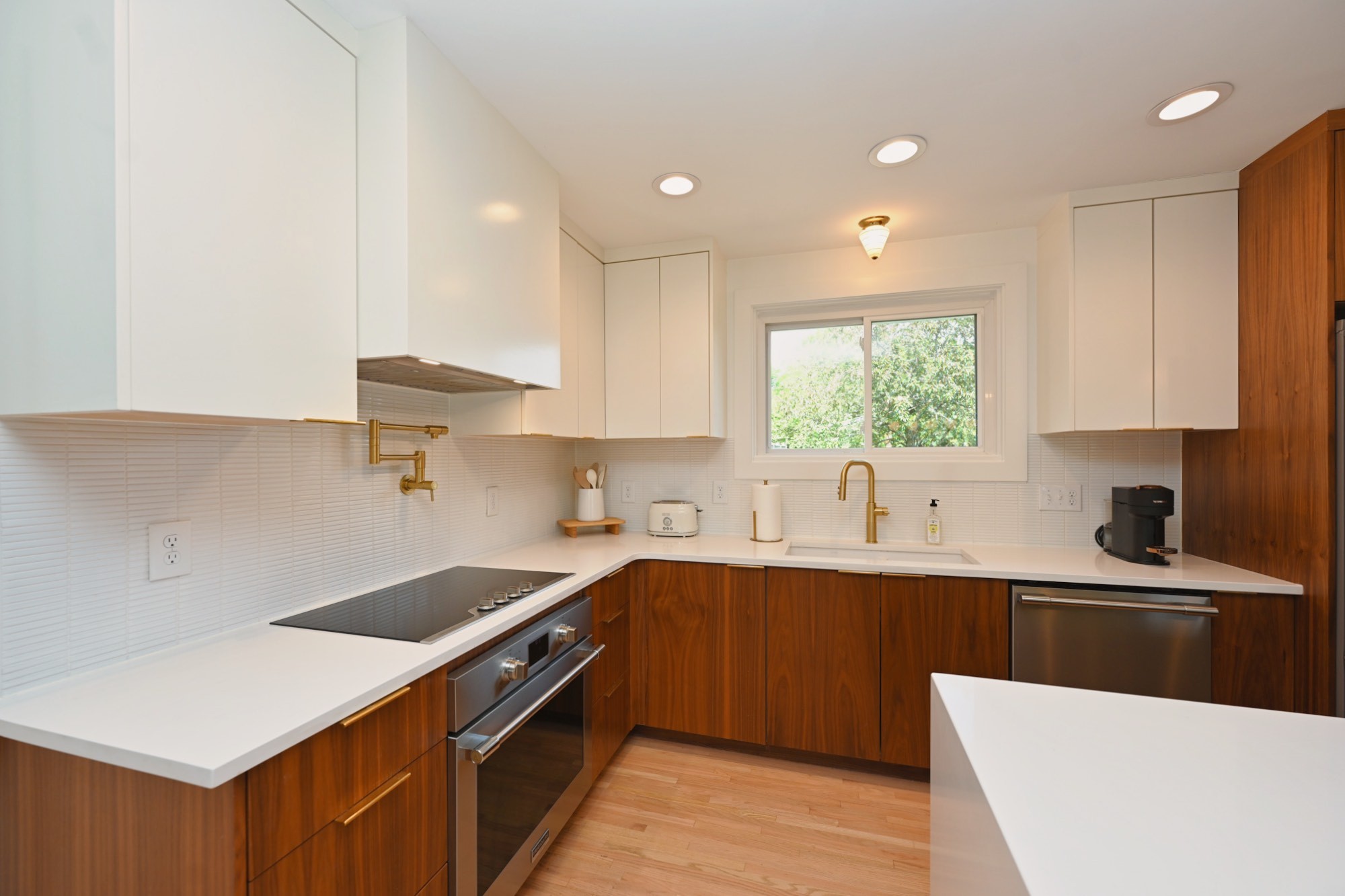 5141 Regent Dr