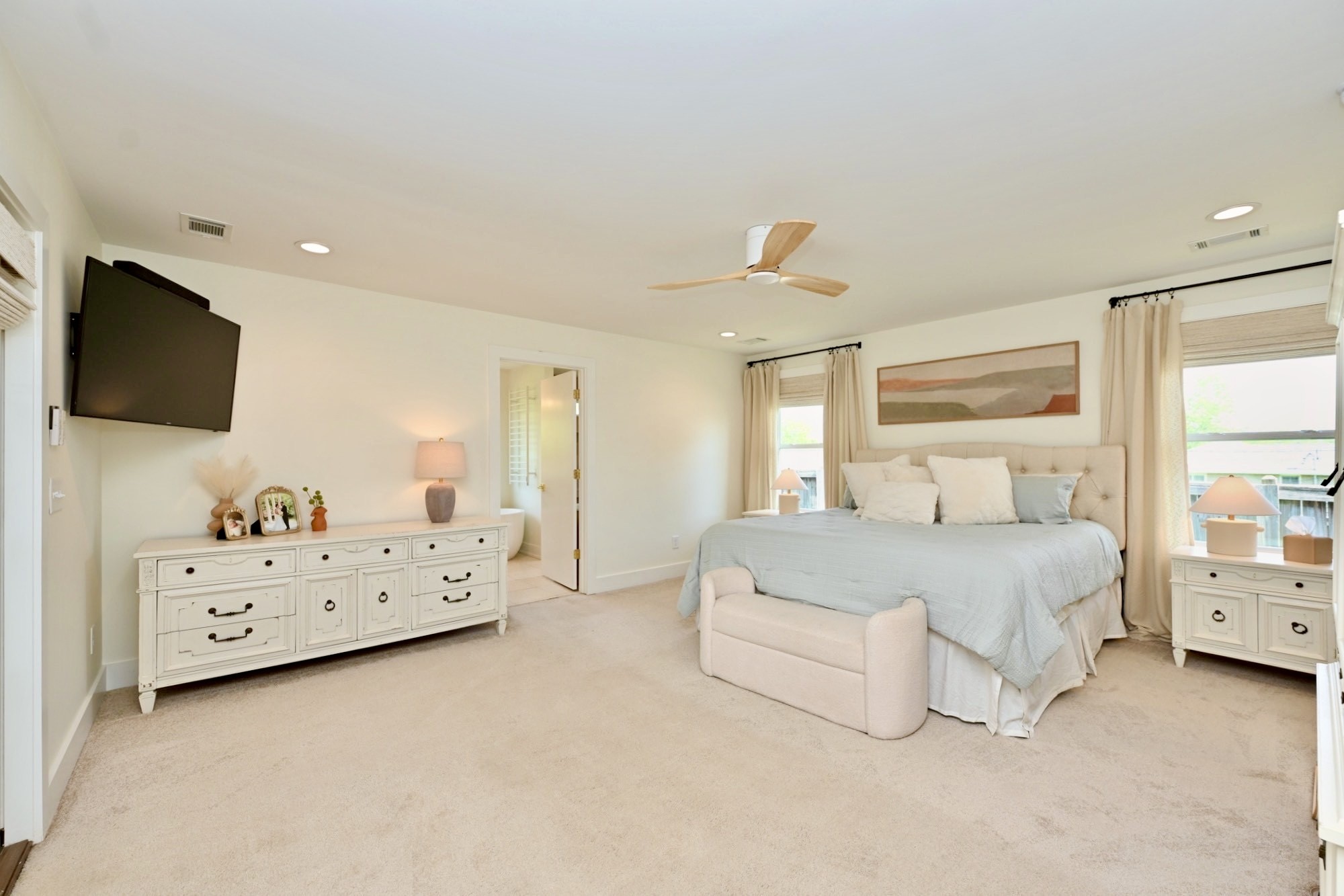 5141 Regent Dr
