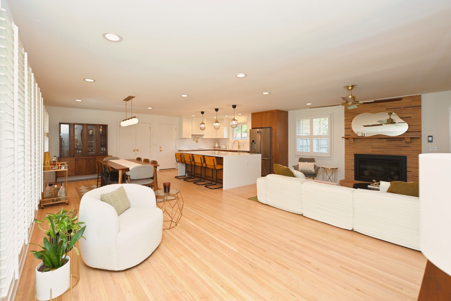 5141 Regent Dr