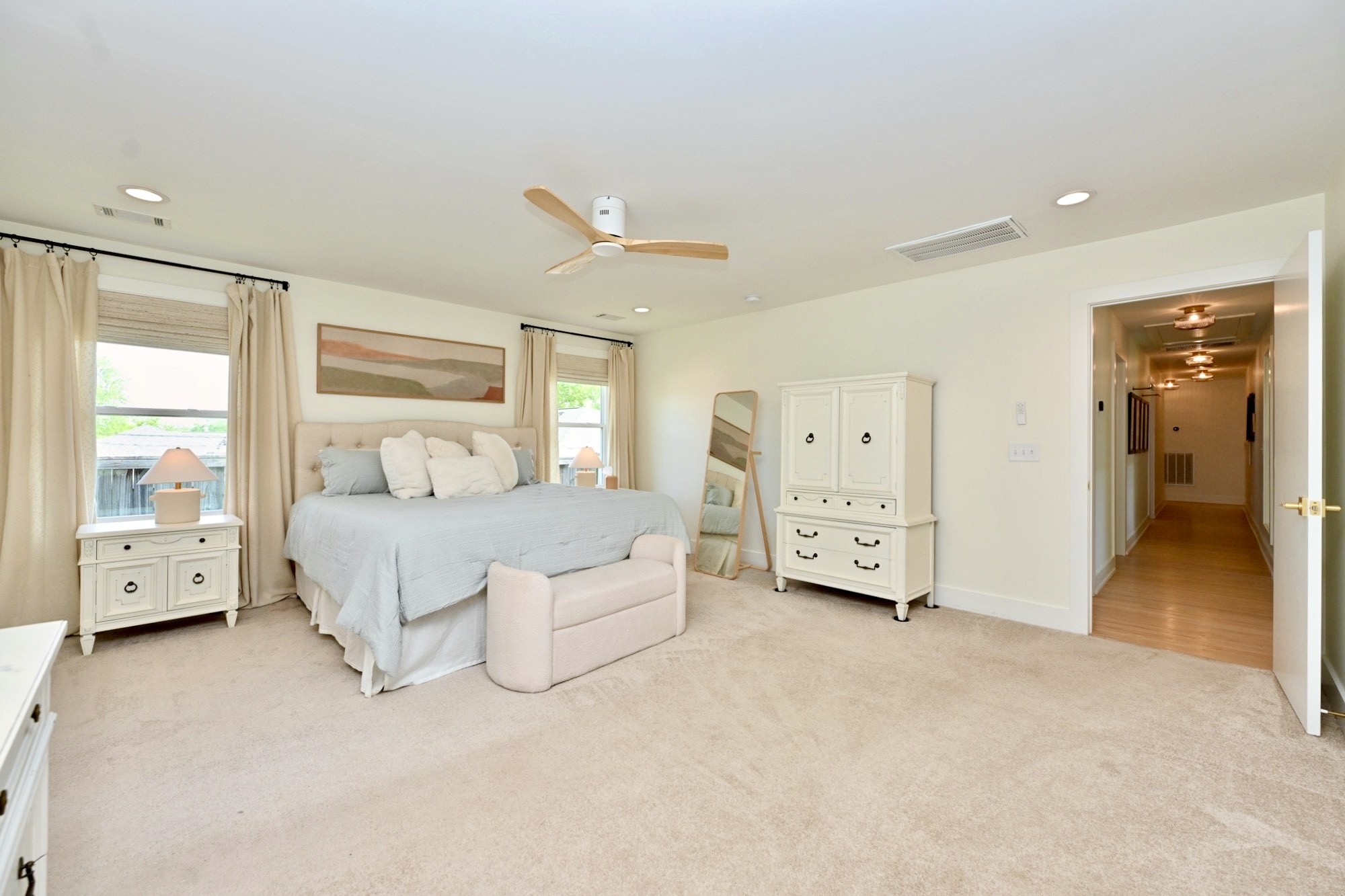 5141 Regent Dr
