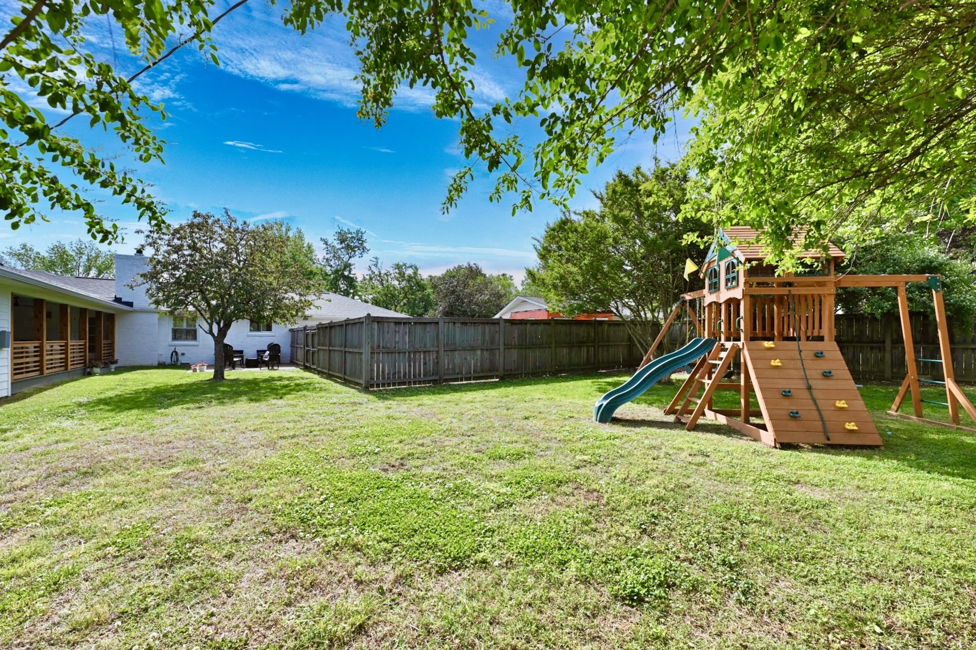 5141 Regent Dr
