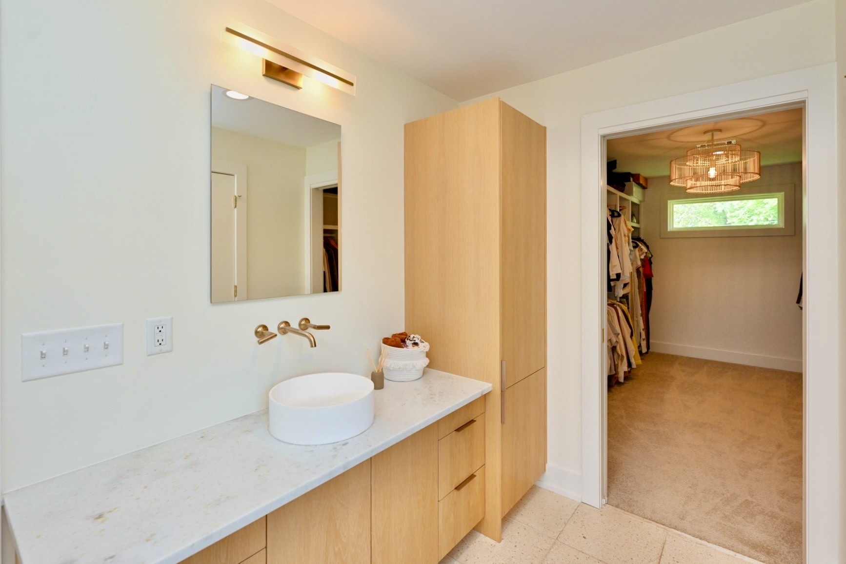 5141 Regent Dr