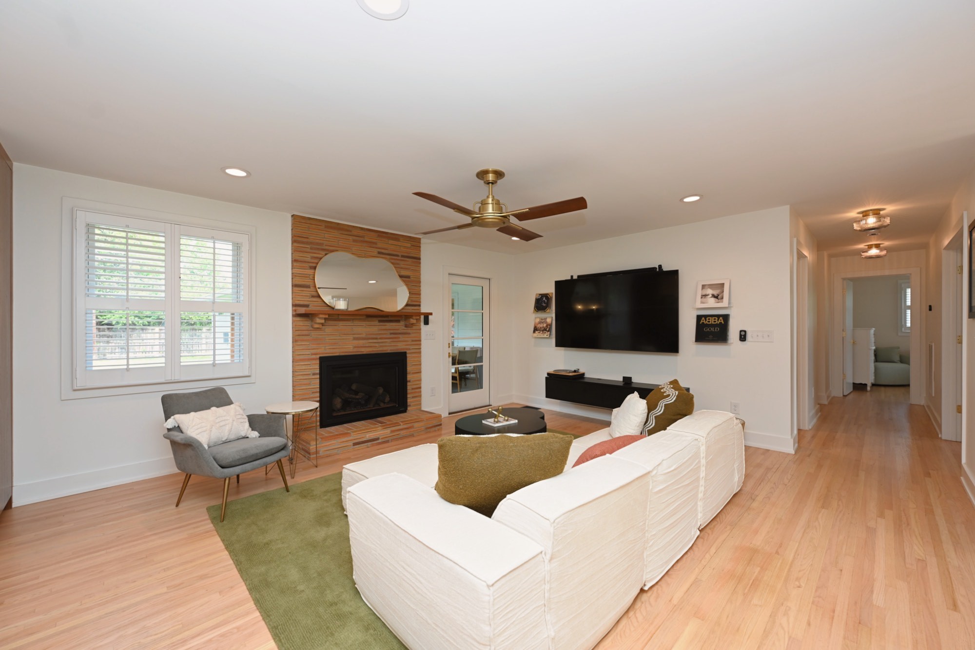 5141 Regent Dr