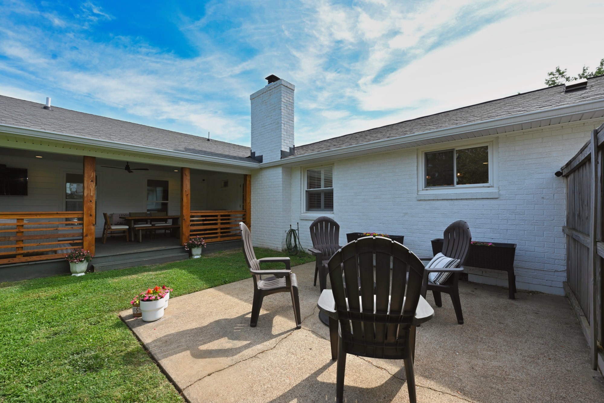 5141 Regent Dr