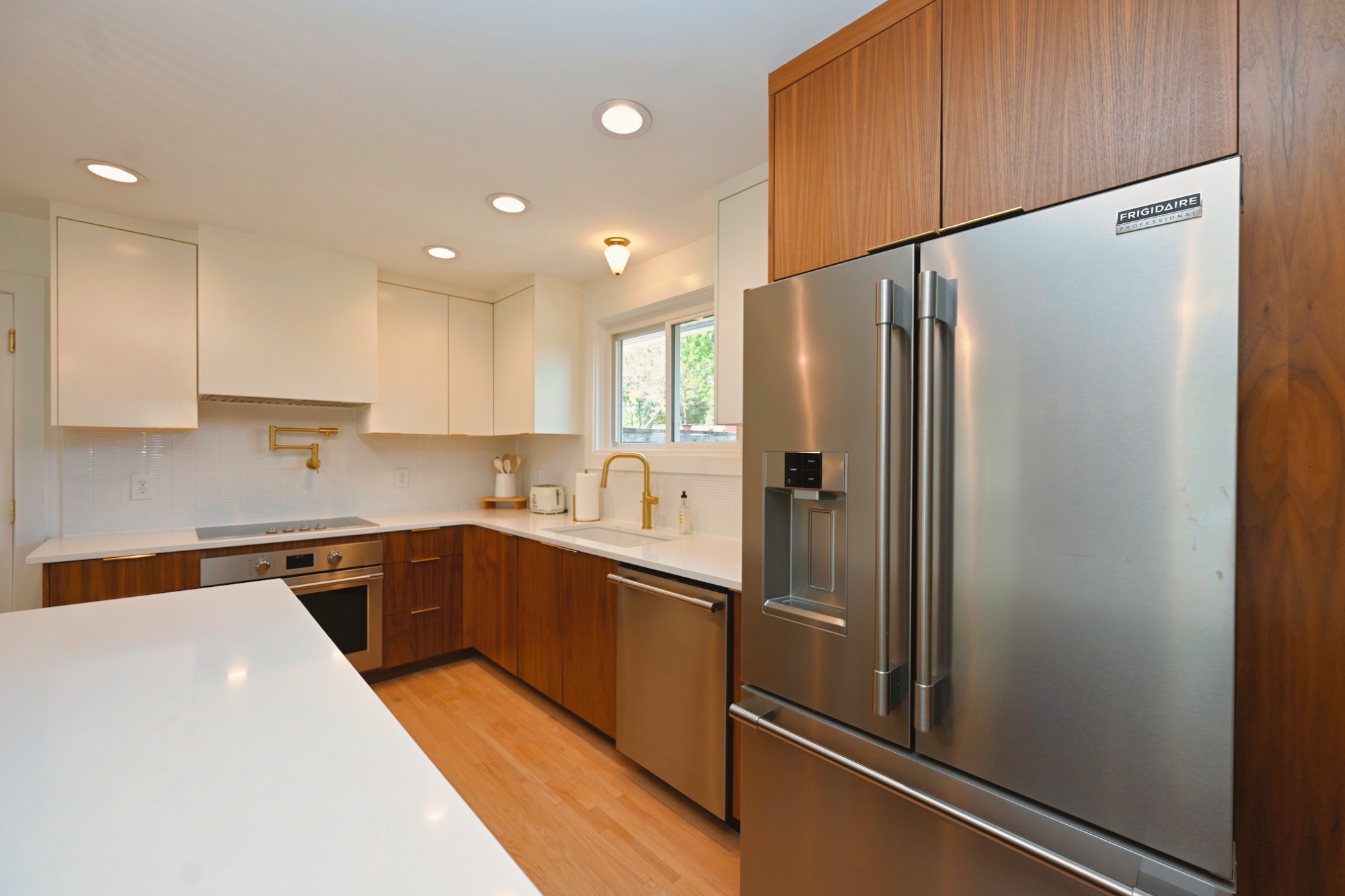 5141 Regent Dr