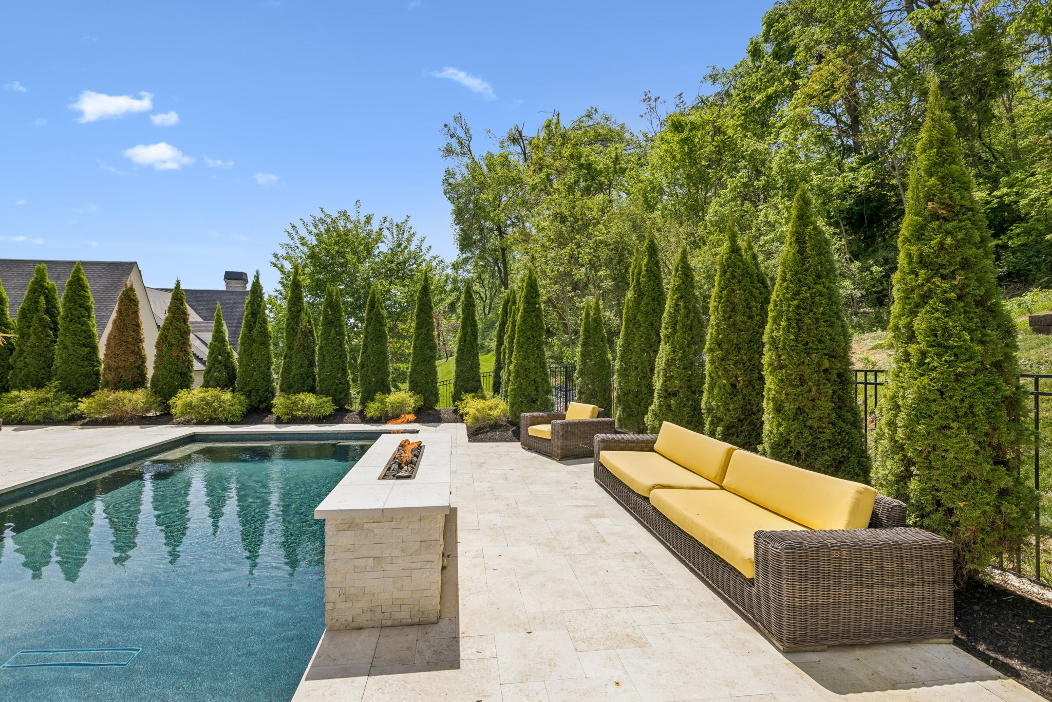 1077 Stockett Dr