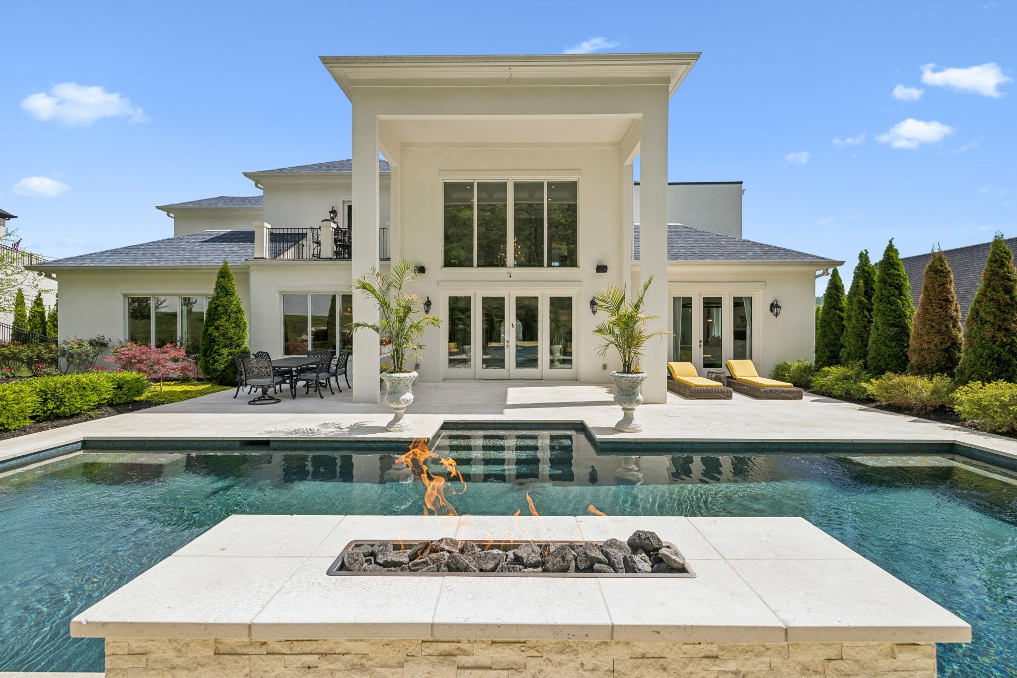 1077 Stockett Dr