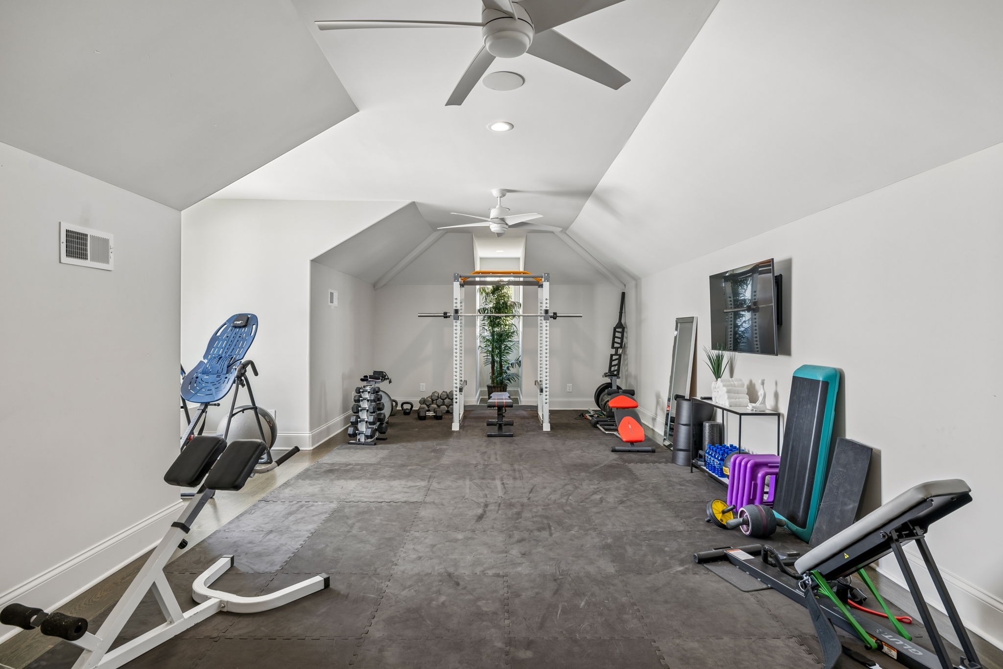 1077 Stockett Dr