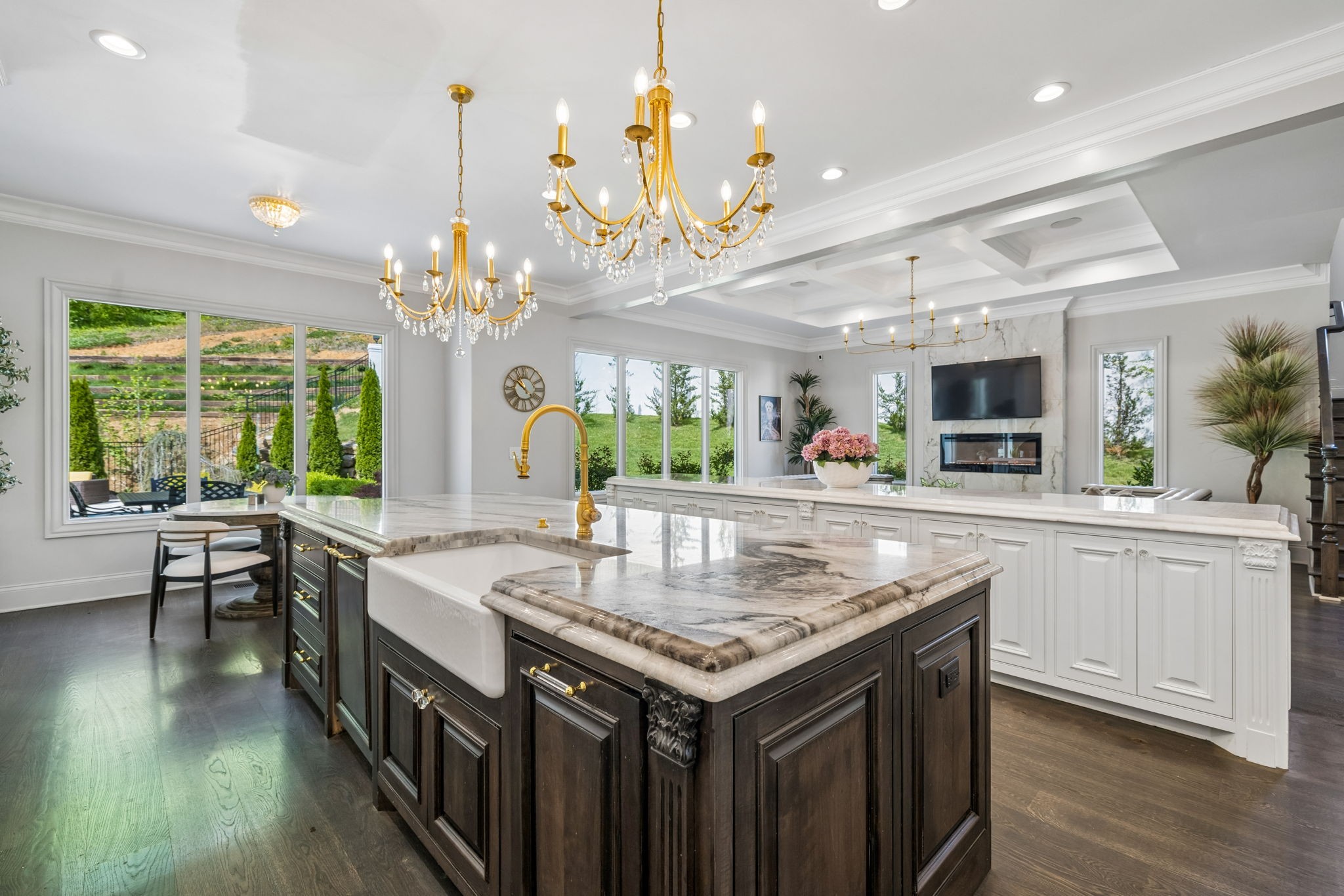 1077 Stockett Dr