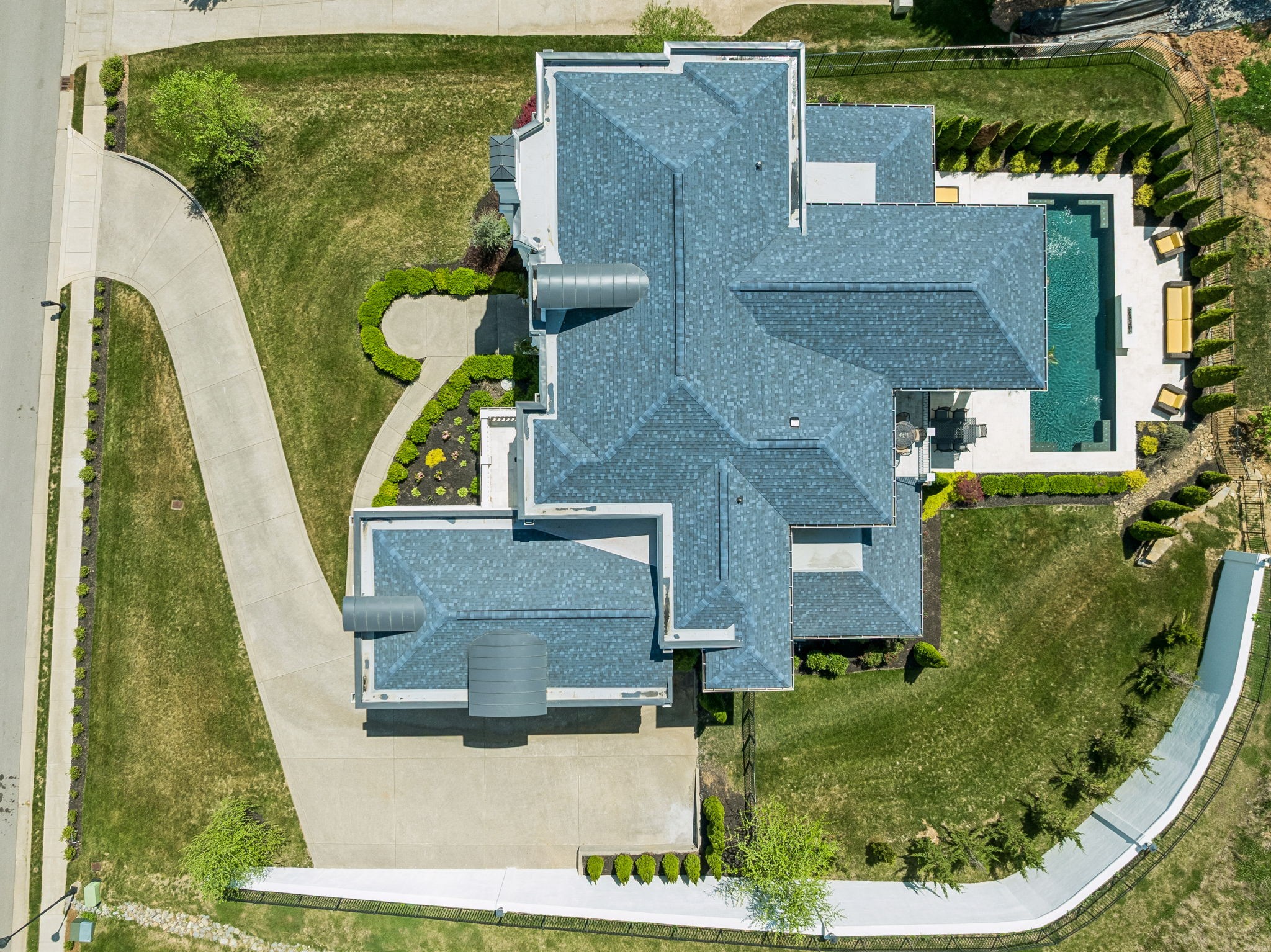 1077 Stockett Dr