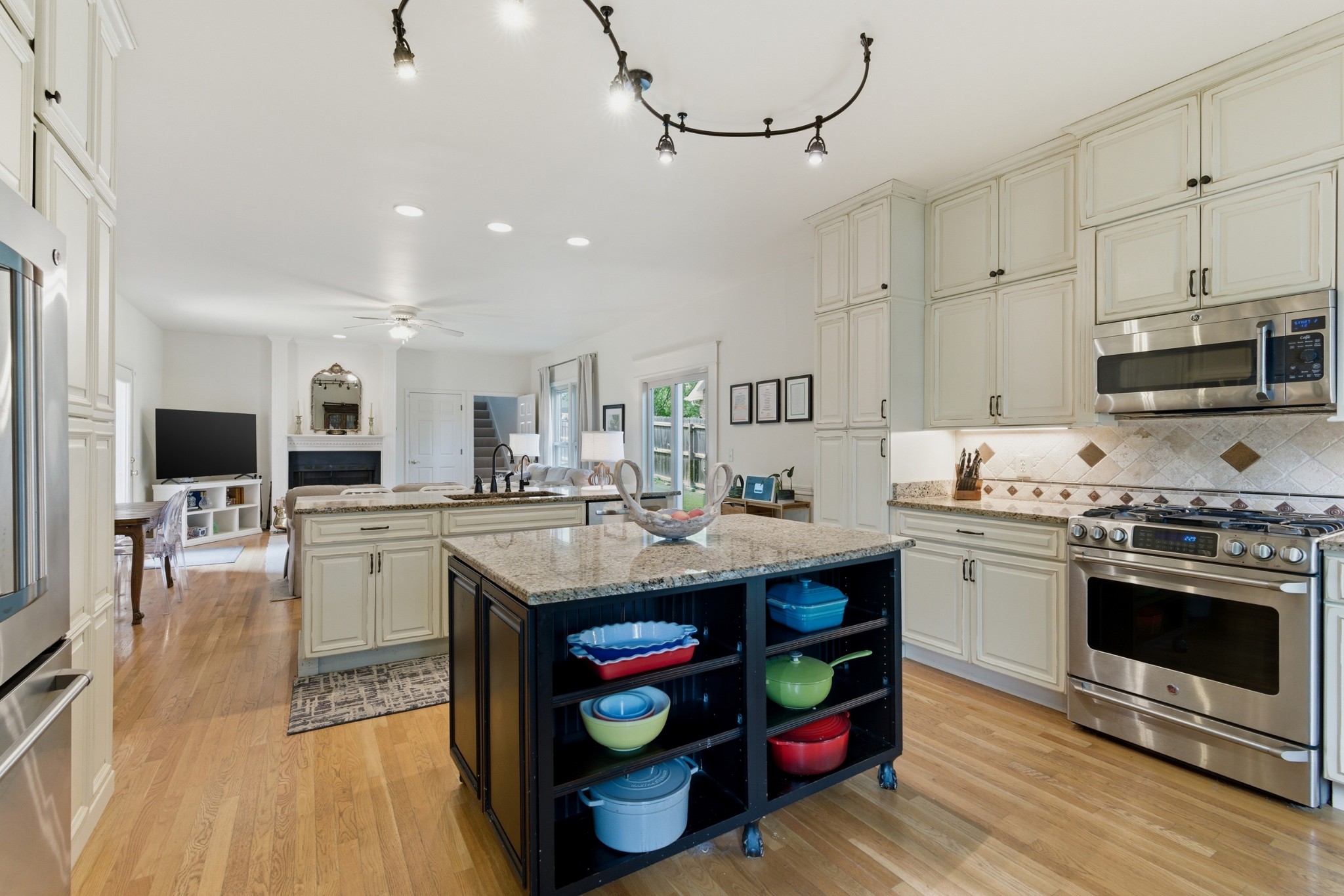 913 Whiteheath Ct