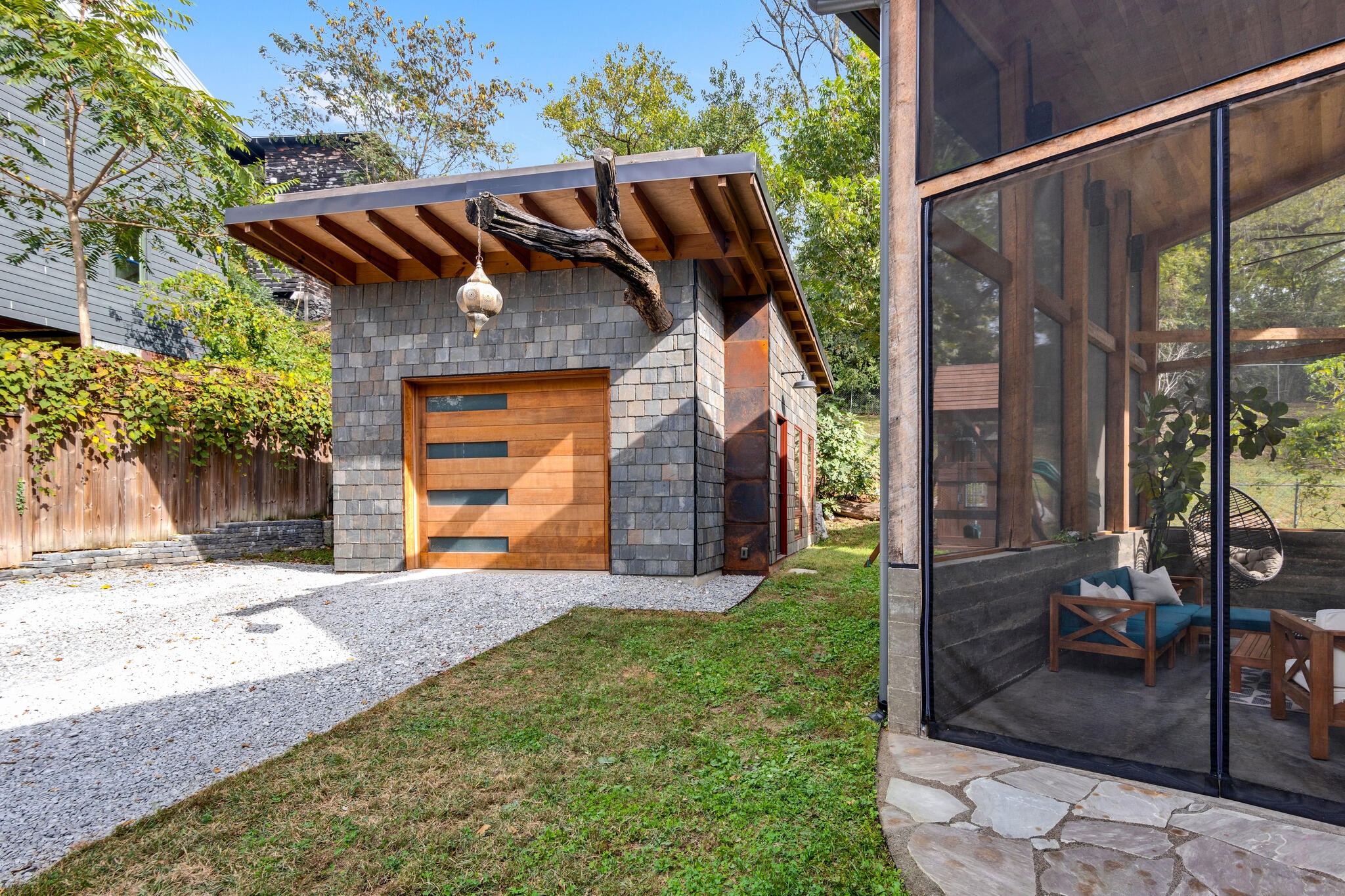 501 Village Ct