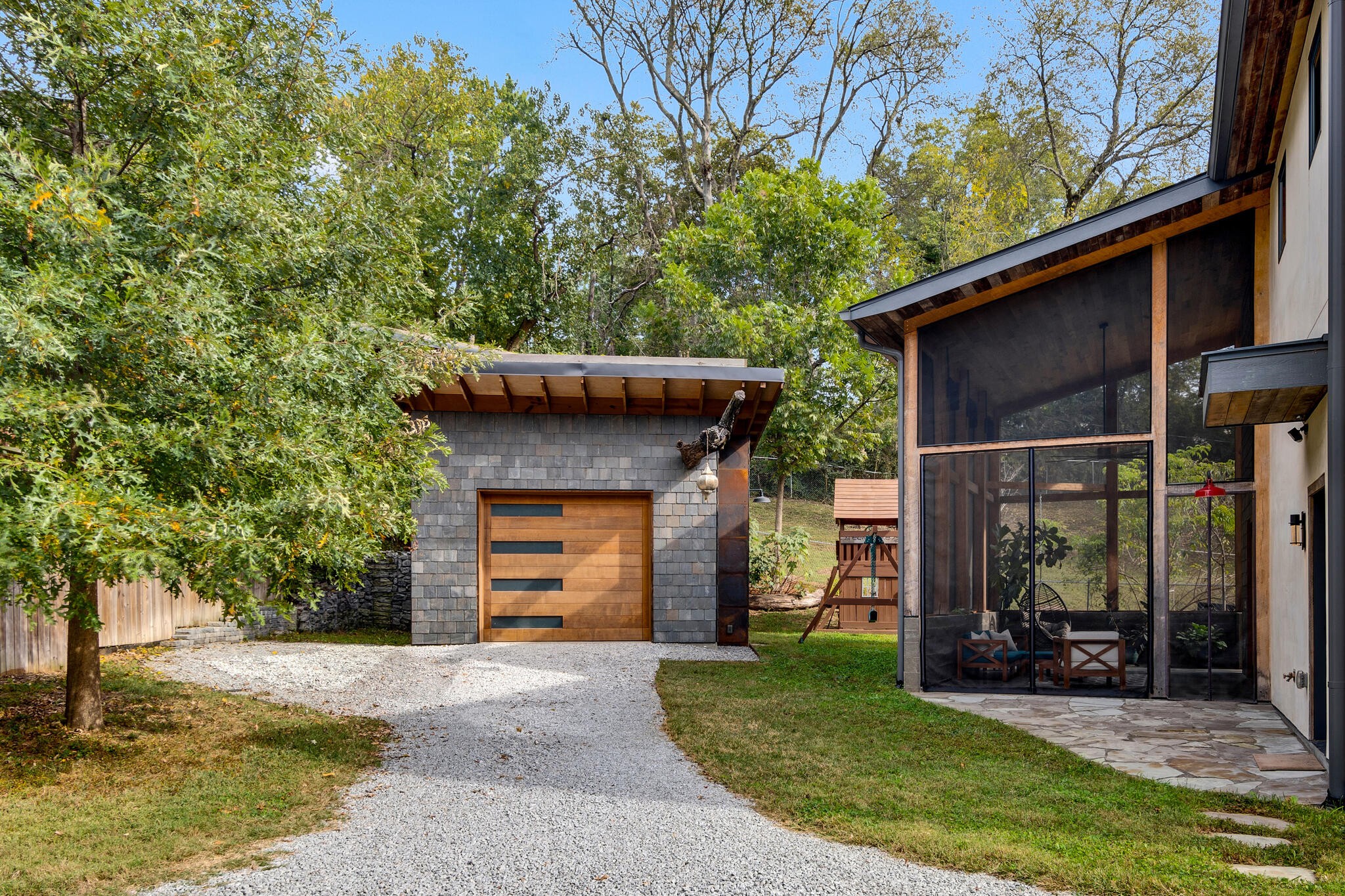 501 Village Ct