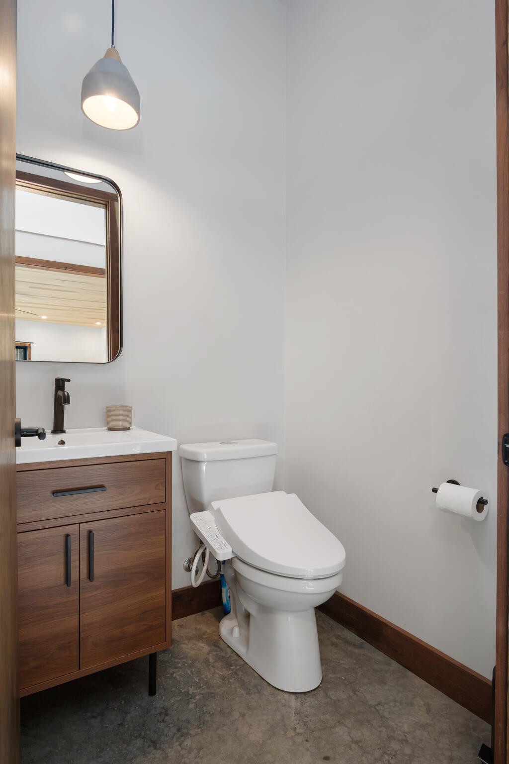 501 Village Ct