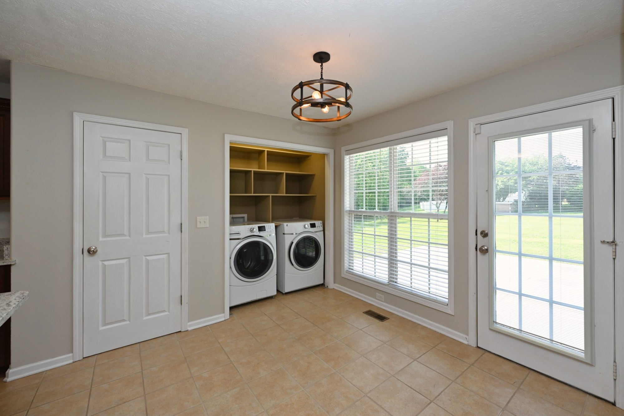 218 Thoroughbred Way