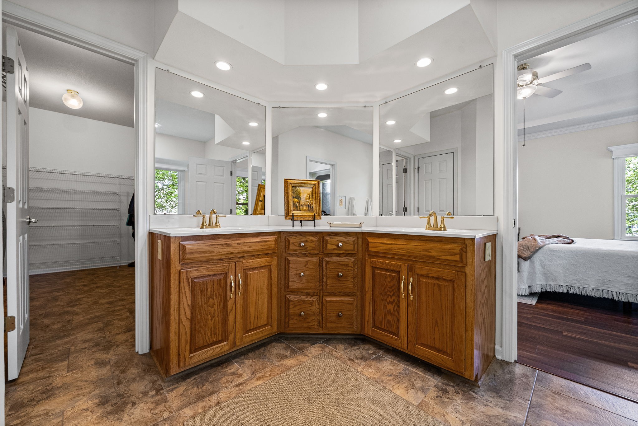 157 Archgate Ct