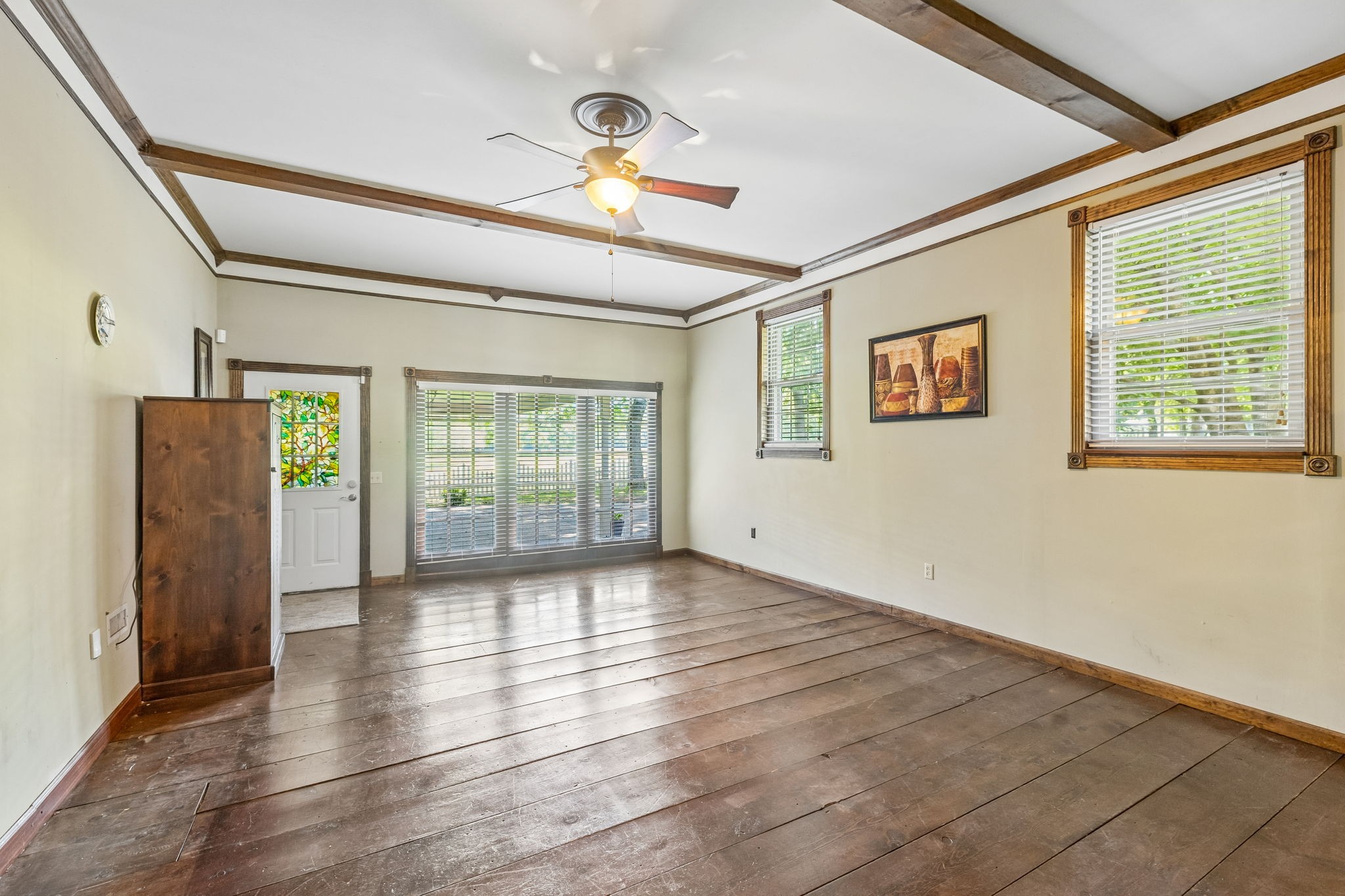 157 Paschal Dr