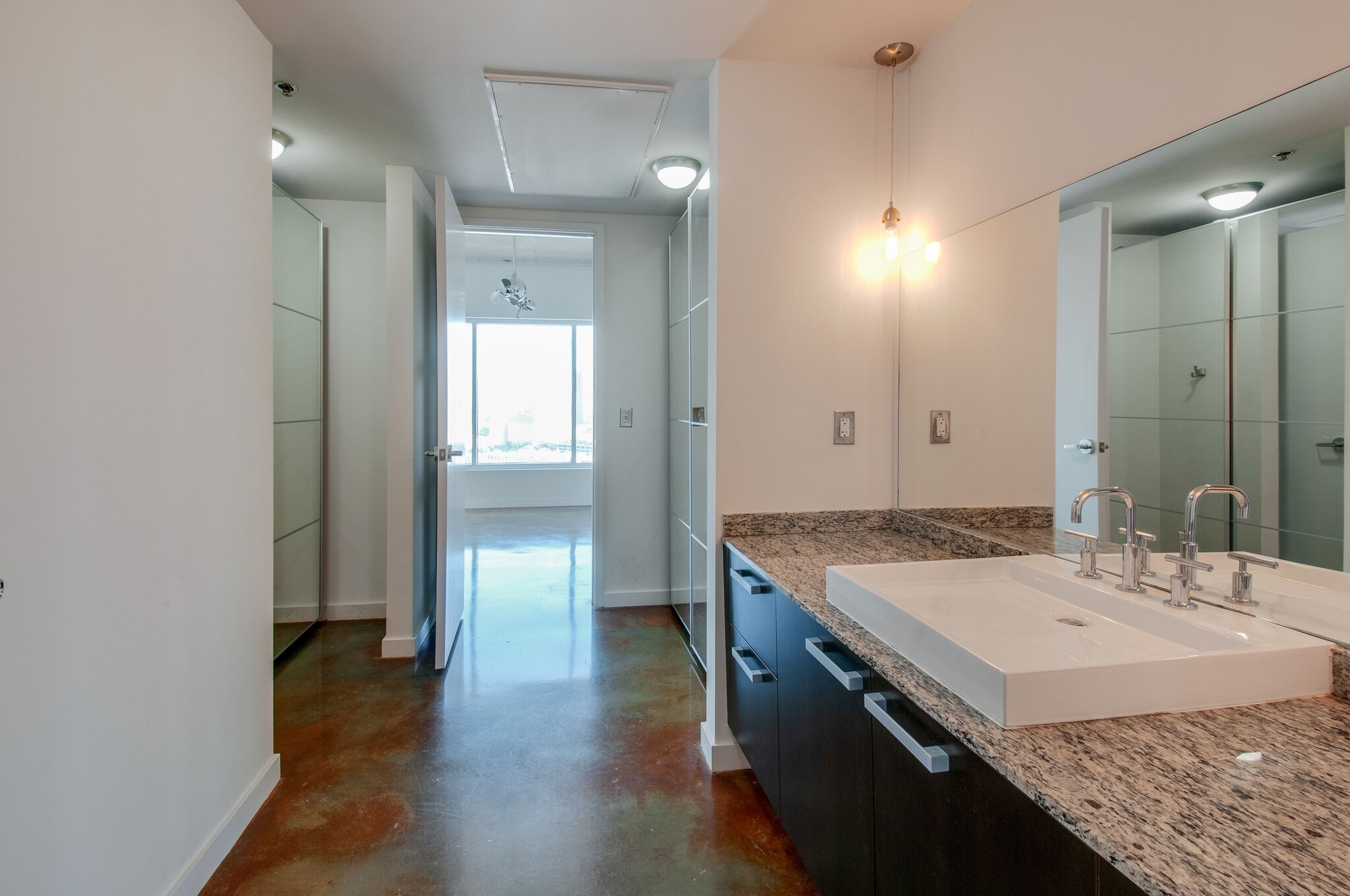 600 12th Ave, S Unit: 1913