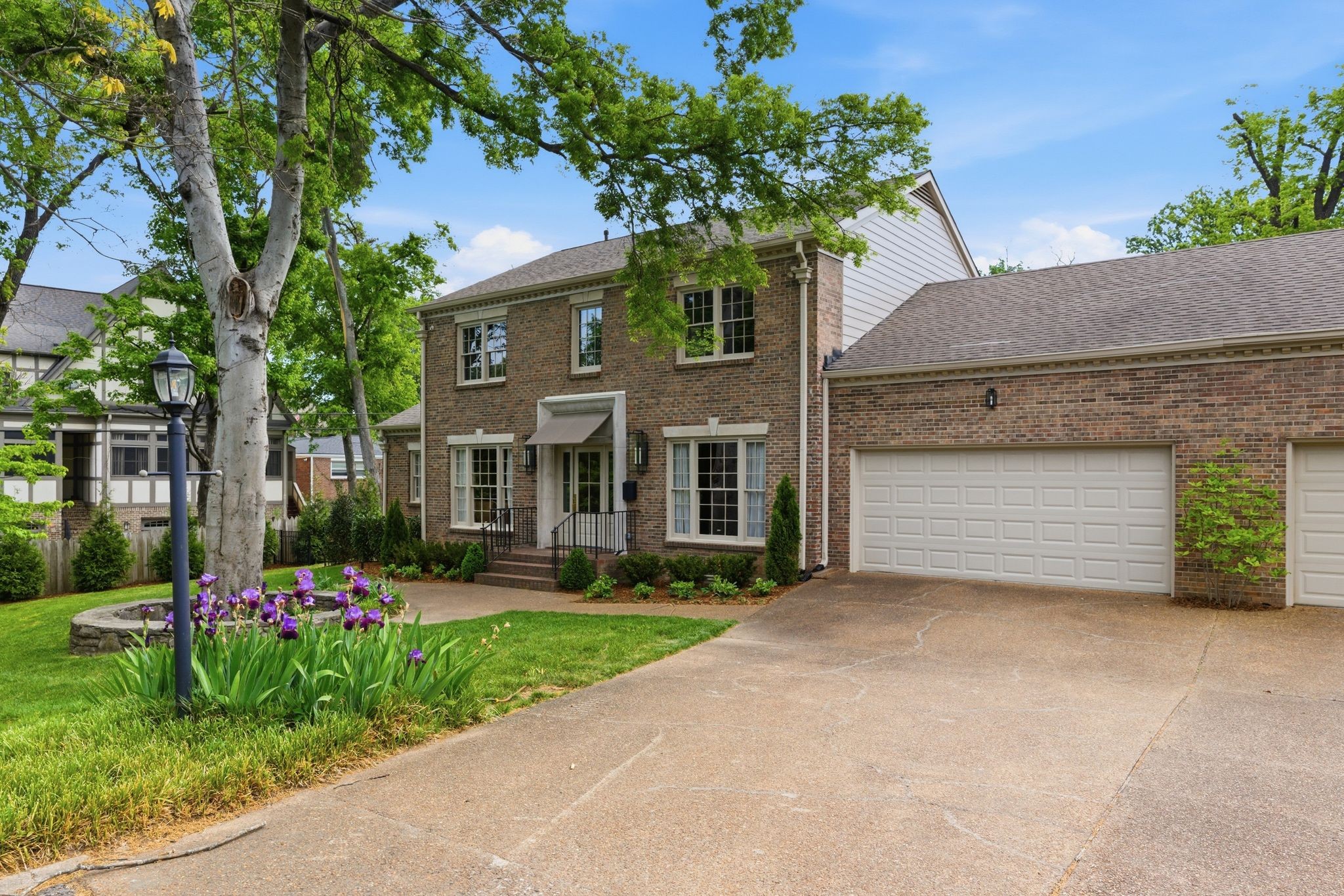 608 Linden Sq