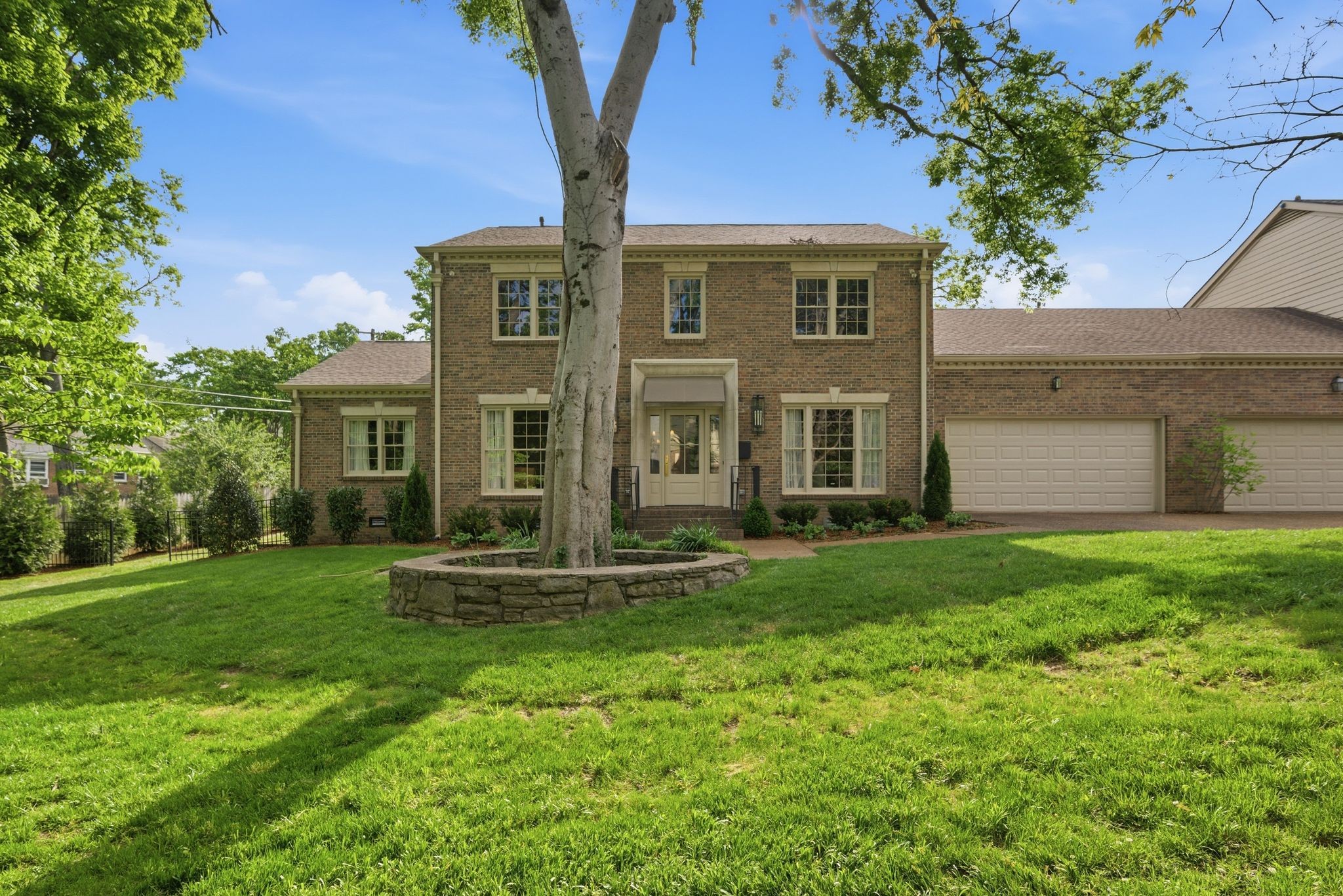 608 Linden Sq
