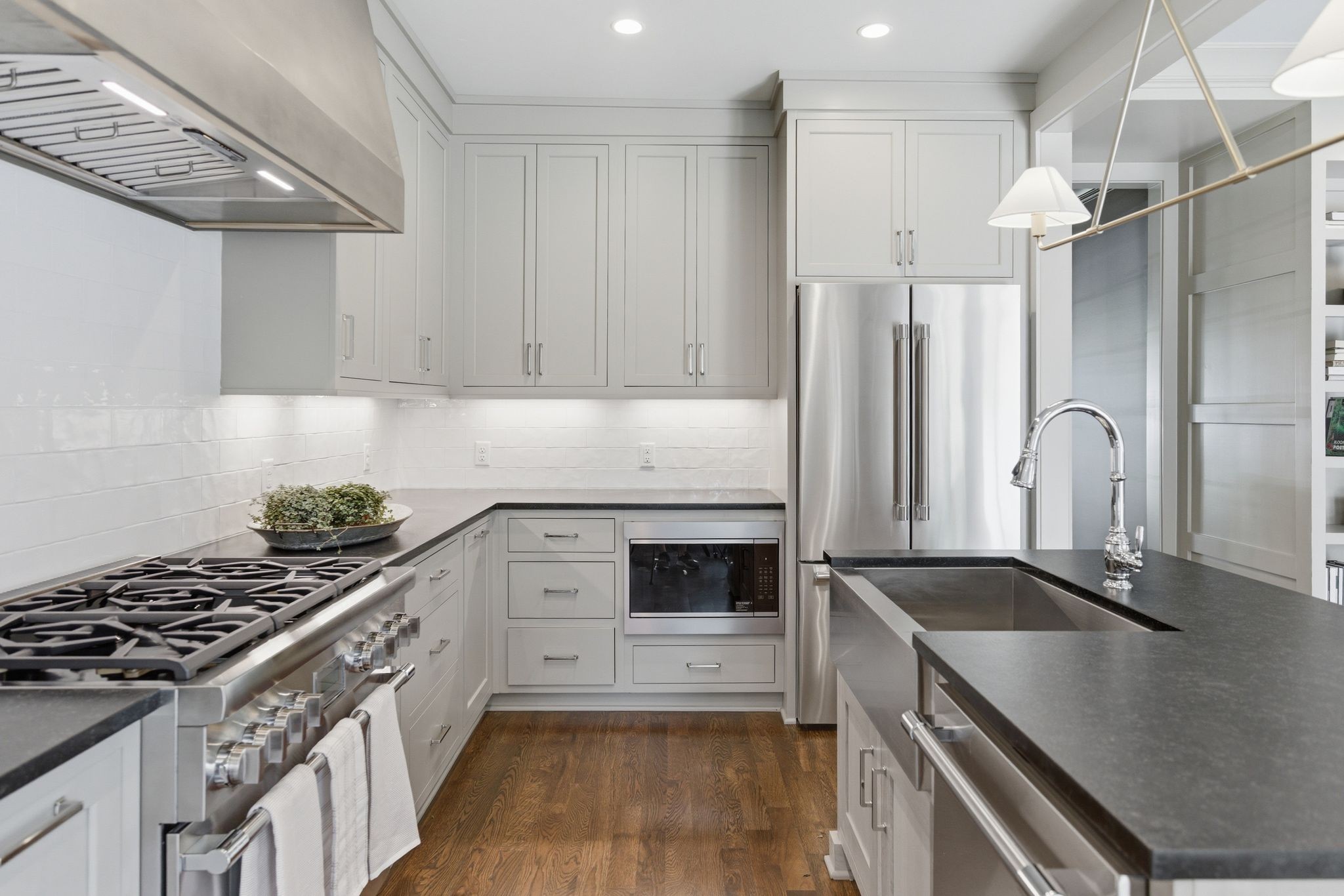 608 Linden Sq
