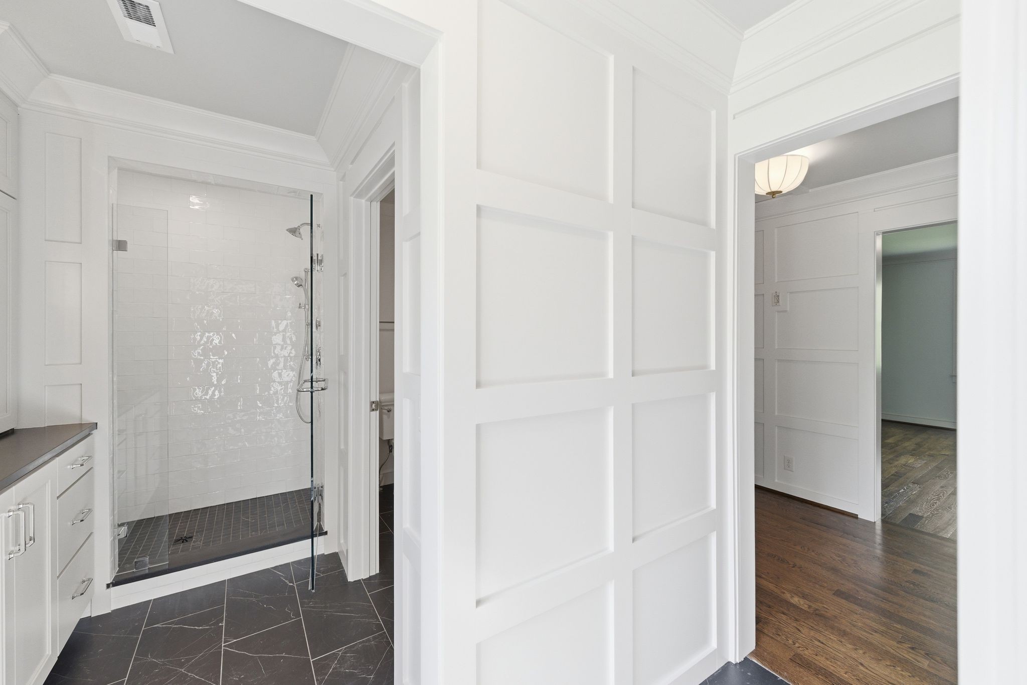 608 Linden Sq