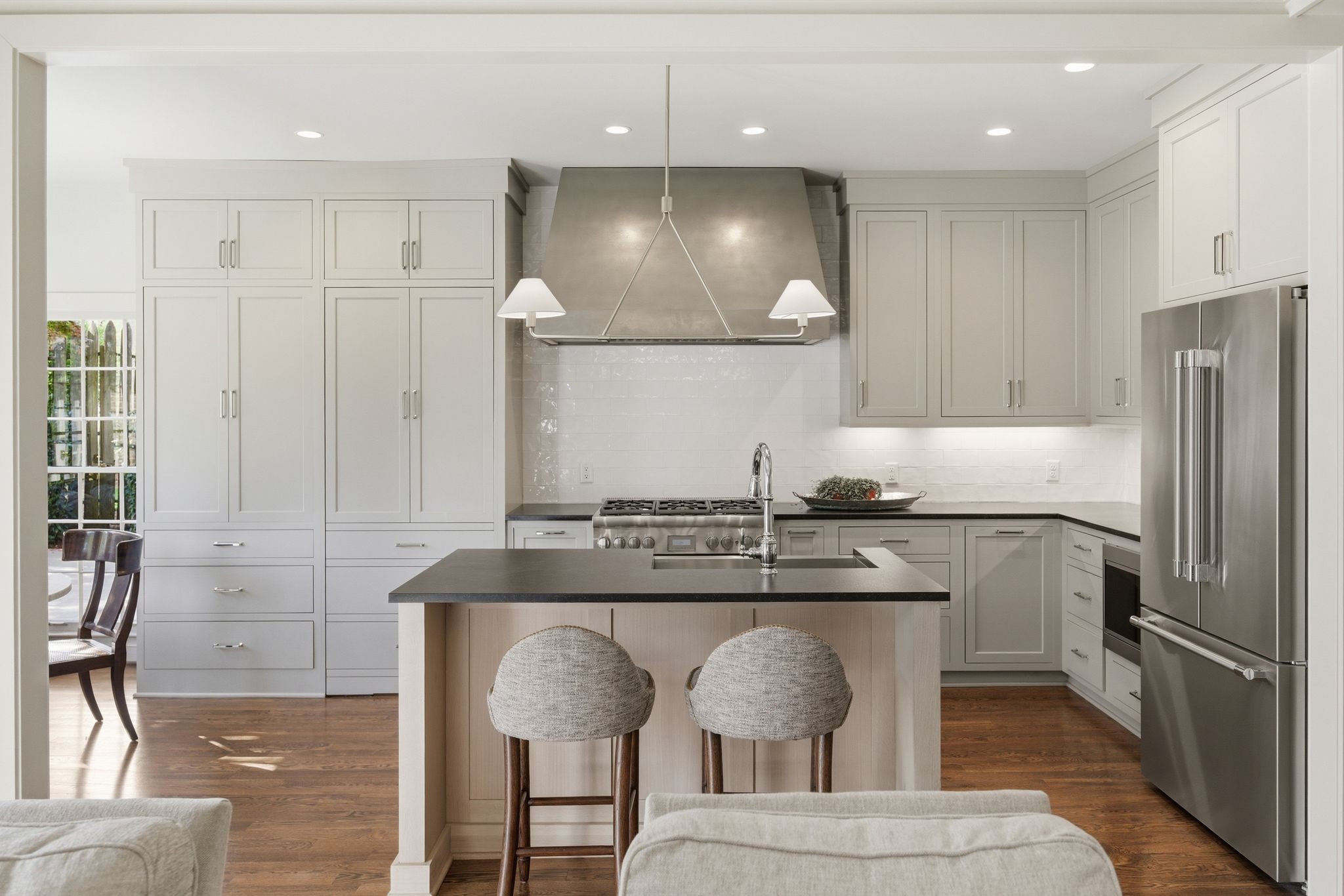 608 Linden Sq