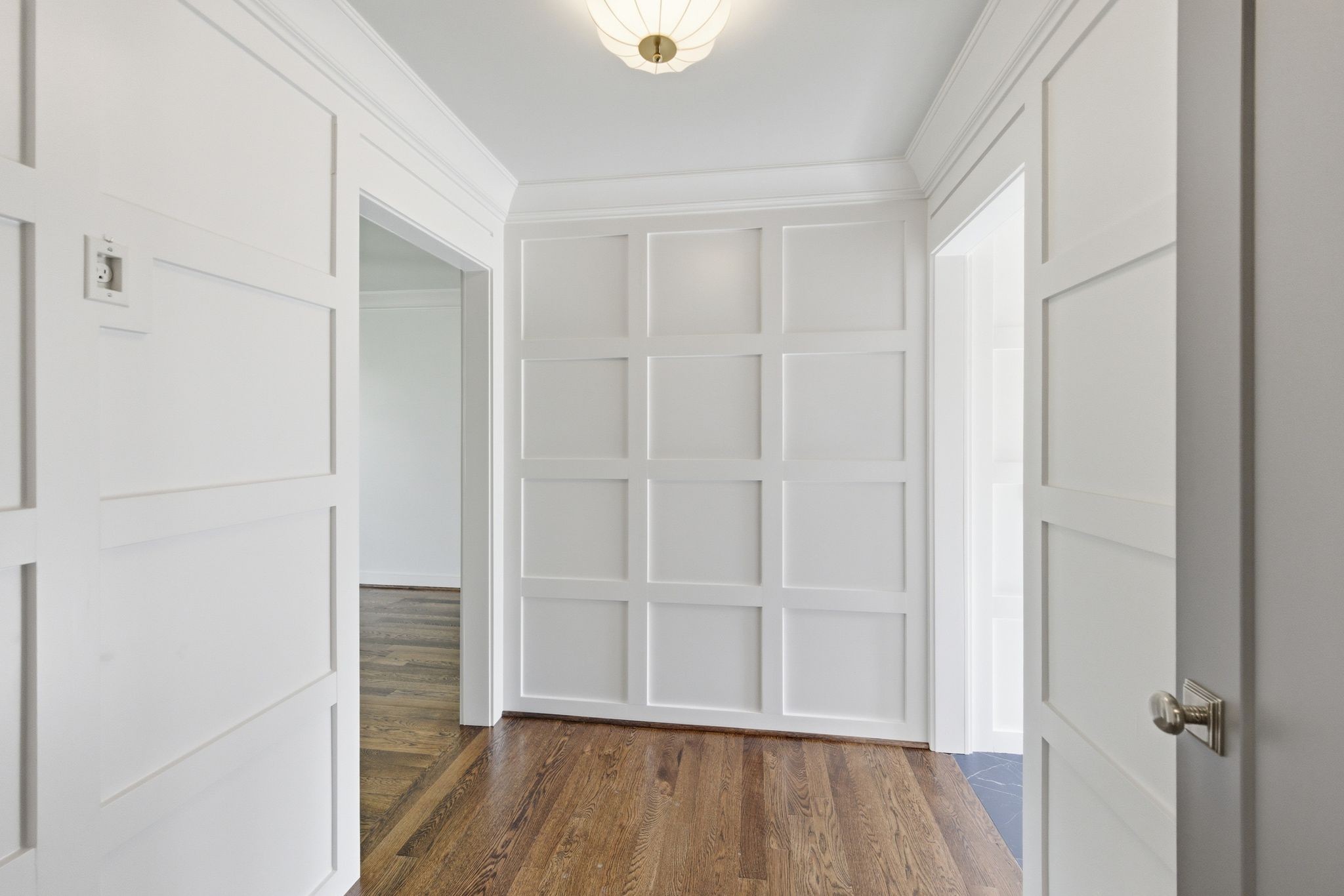 608 Linden Sq