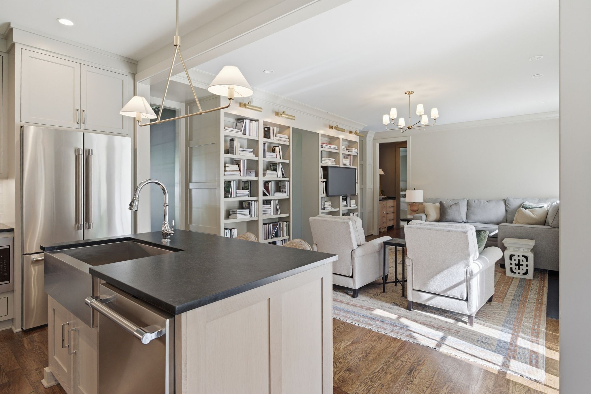 608 Linden Sq