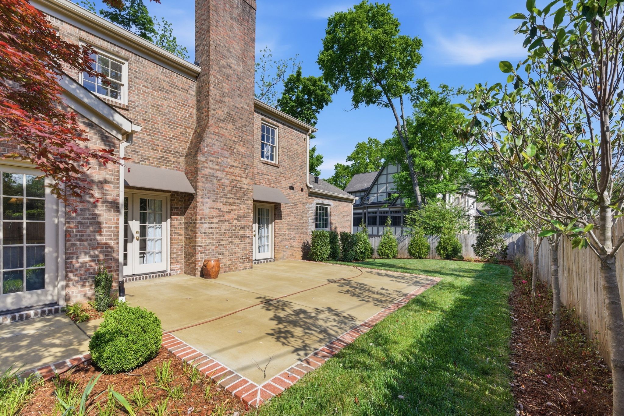 608 Linden Sq