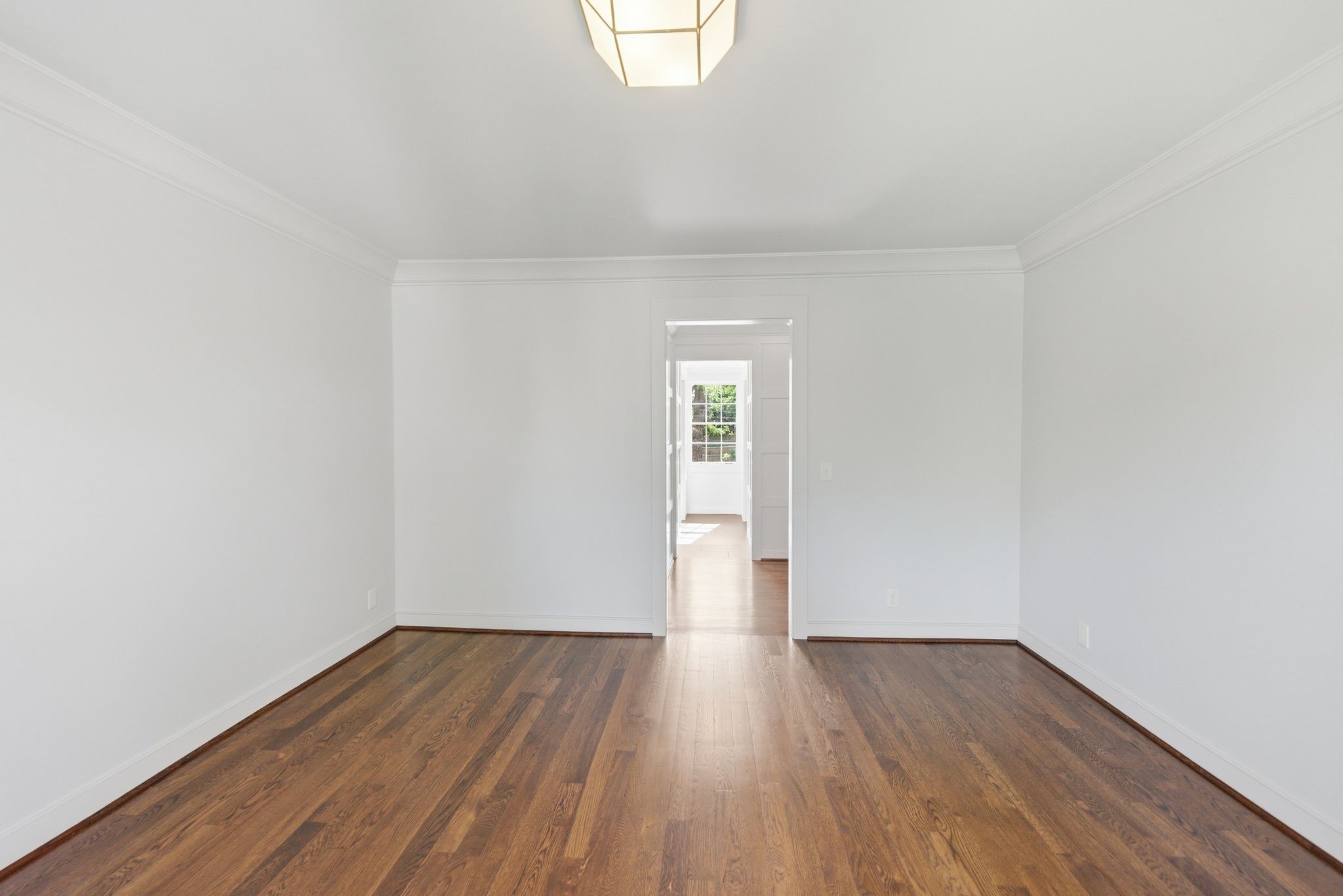 608 Linden Sq