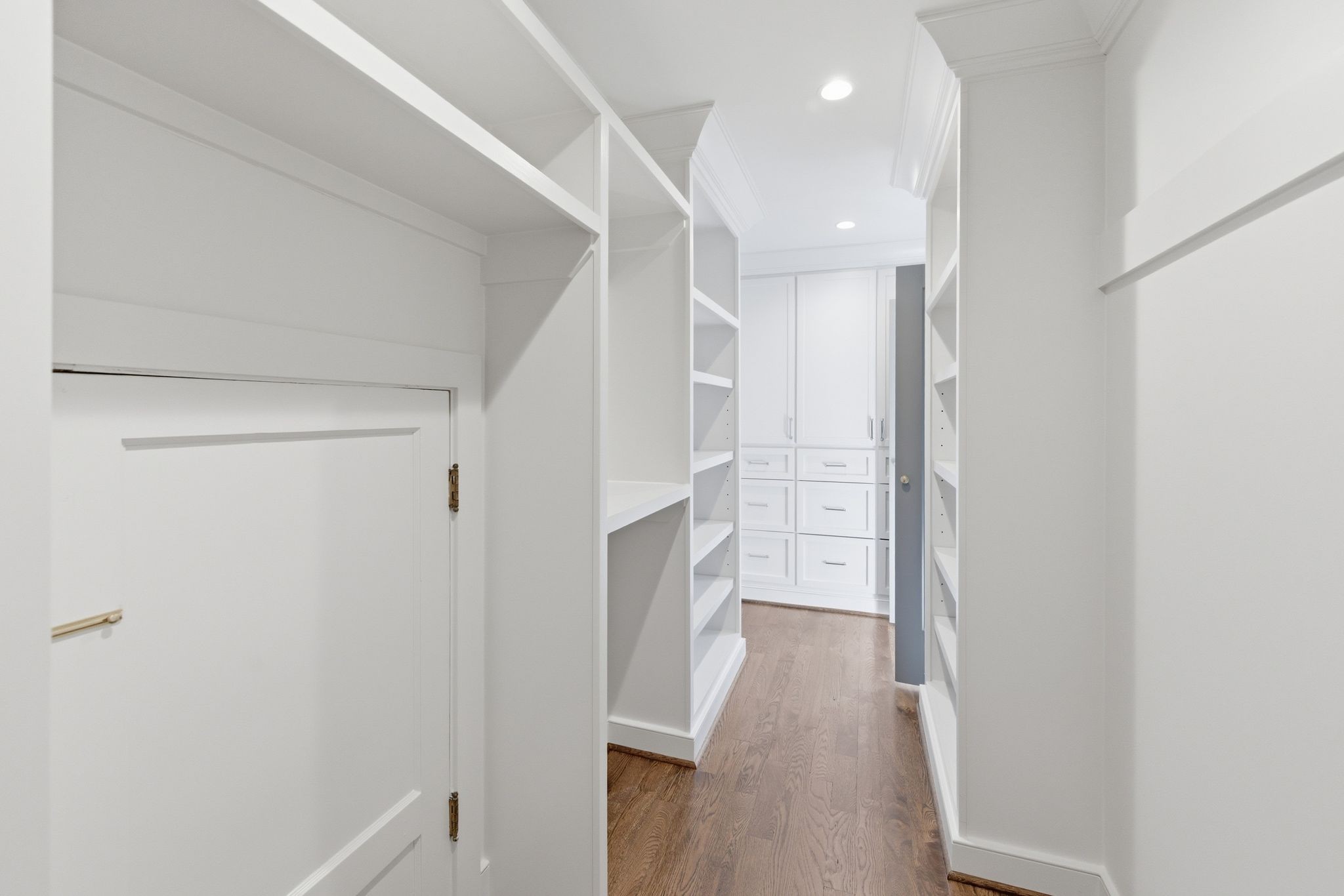 608 Linden Sq